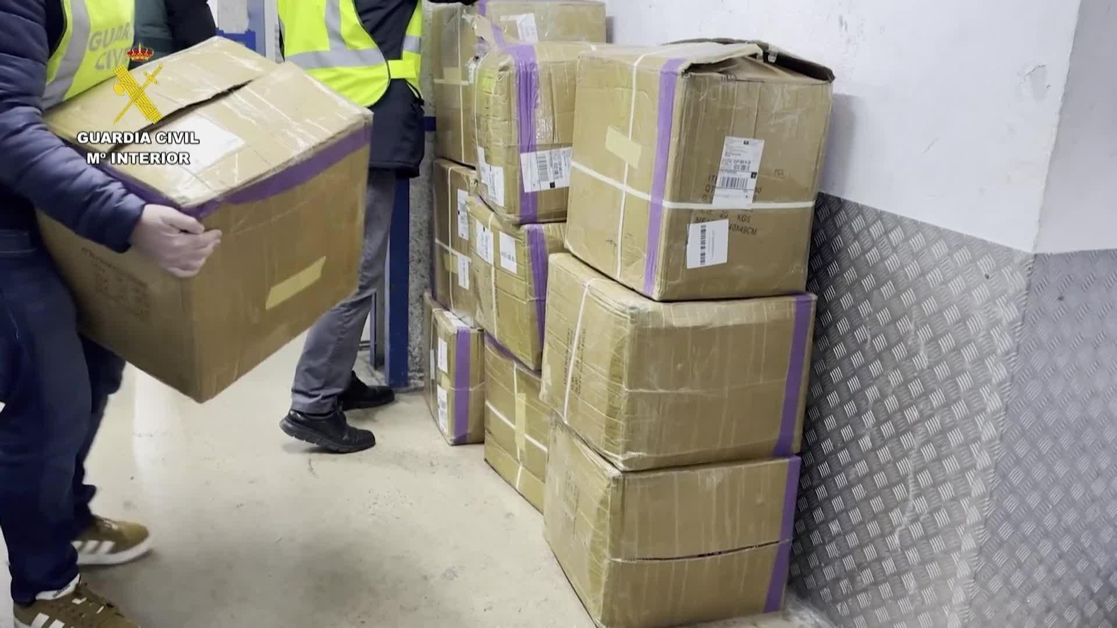 va juguetes intervenidos