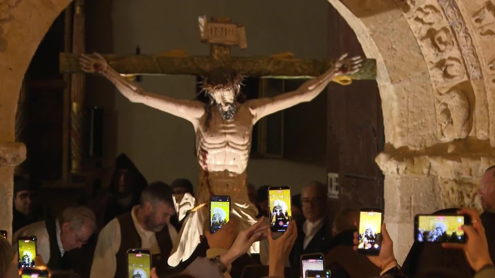 J007-ZAMORA PROCESION DE LAS CAPAS PARDAS