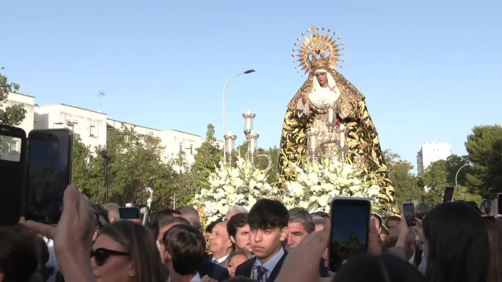 D026-SEVILLA ESPERANZA DE TRIANA LLEGA A LAS TRES MIL VIVIENDAS