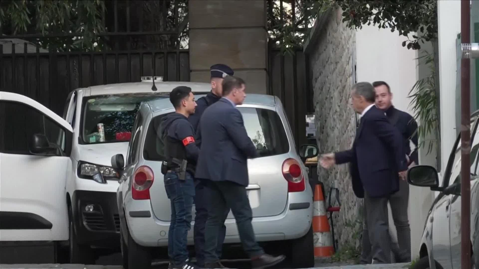 M004-PARÍS LLEGADA SARKOZY A LA CÁRCEL