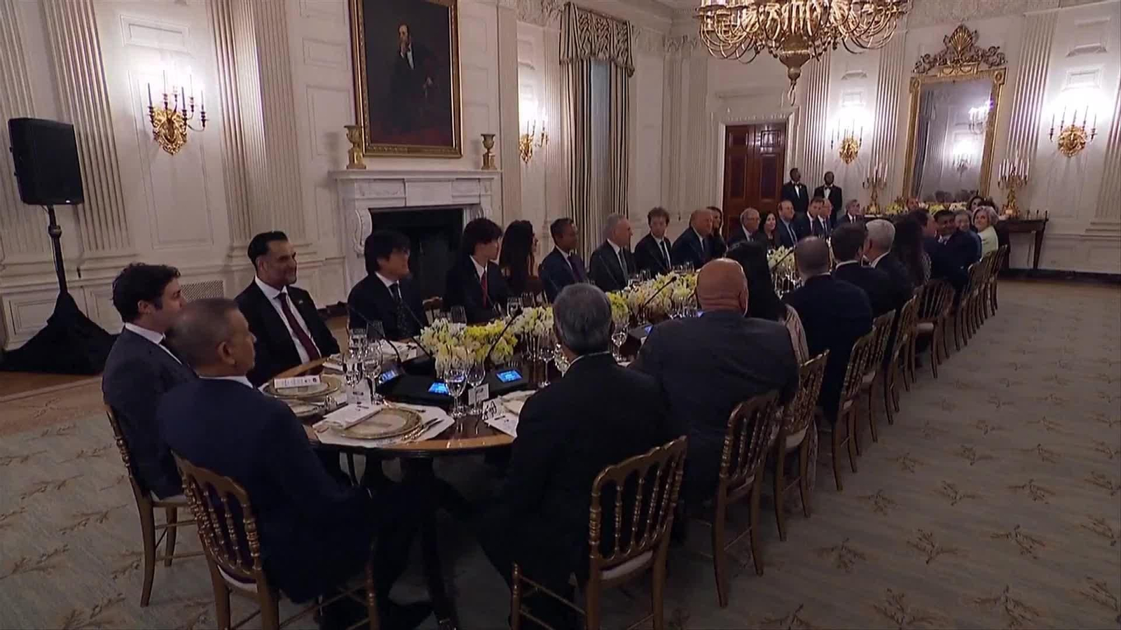 S003-EEUU LIDERES TECH ELOGIAN TRUMP CENA CASA BLANCA