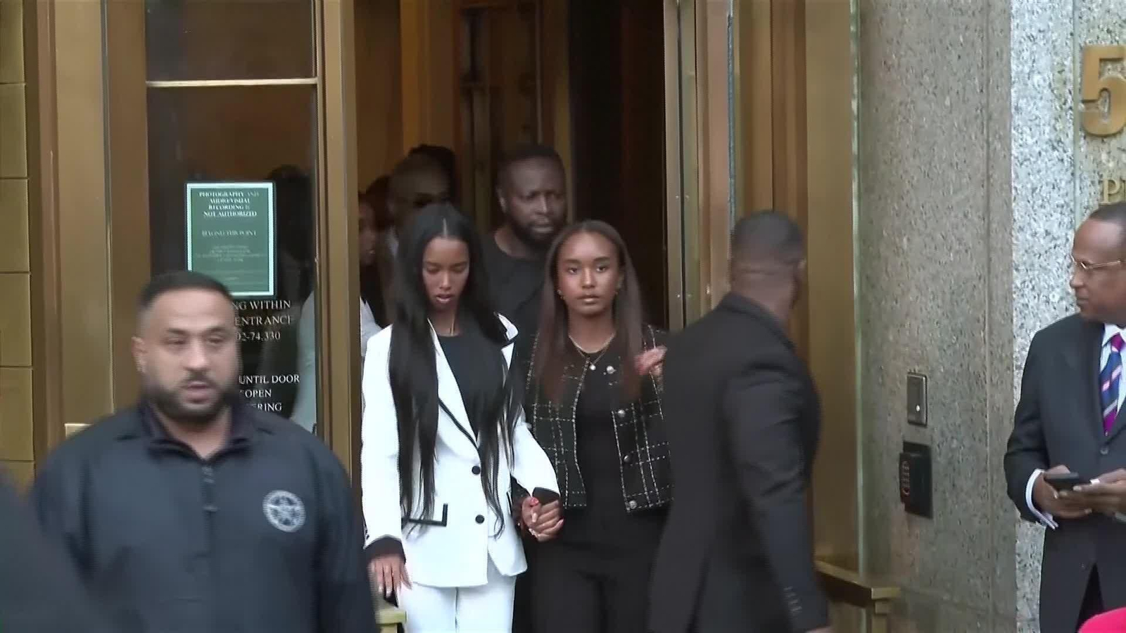S005-EEUU FAMILIA SEAN COMBS TRAS SENTENCIA