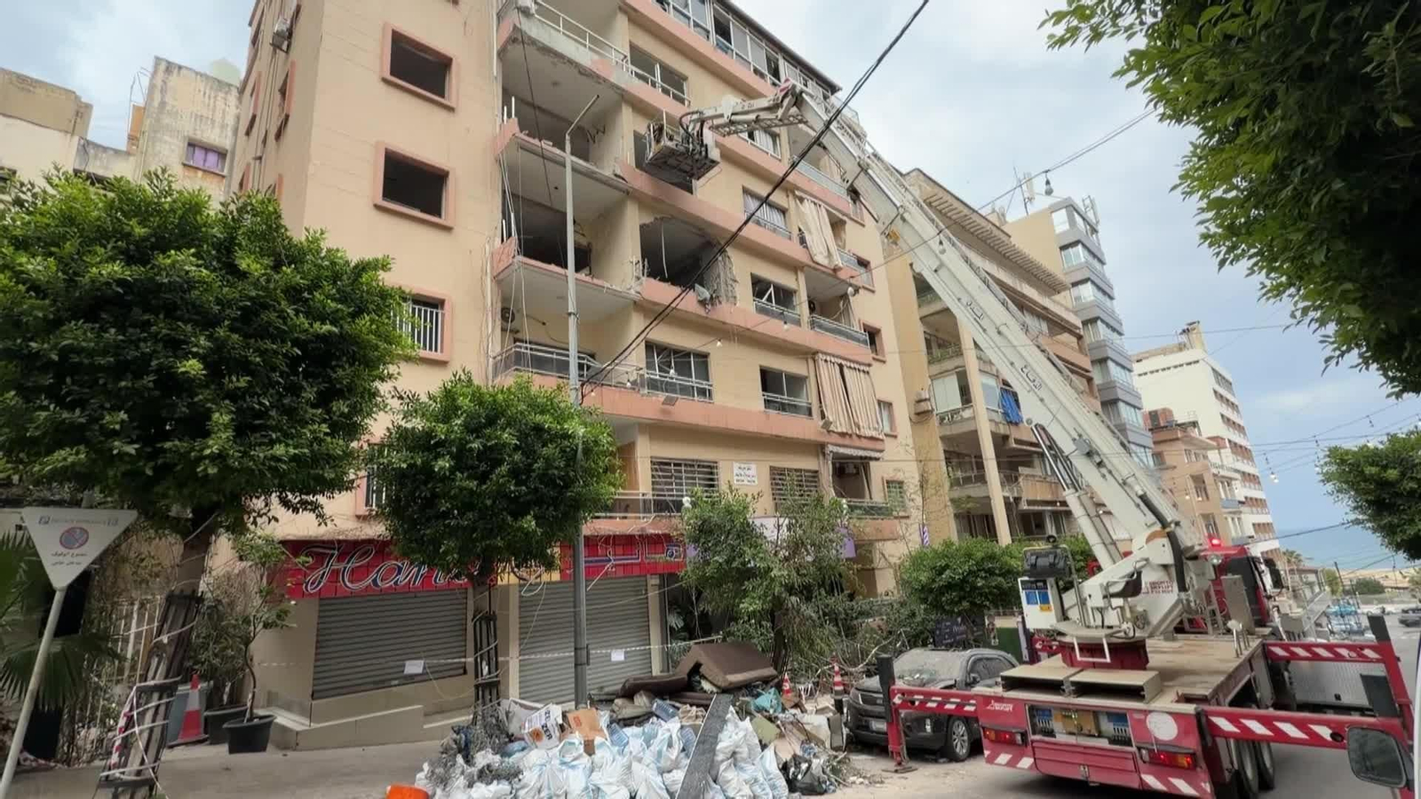 web edificio atacado