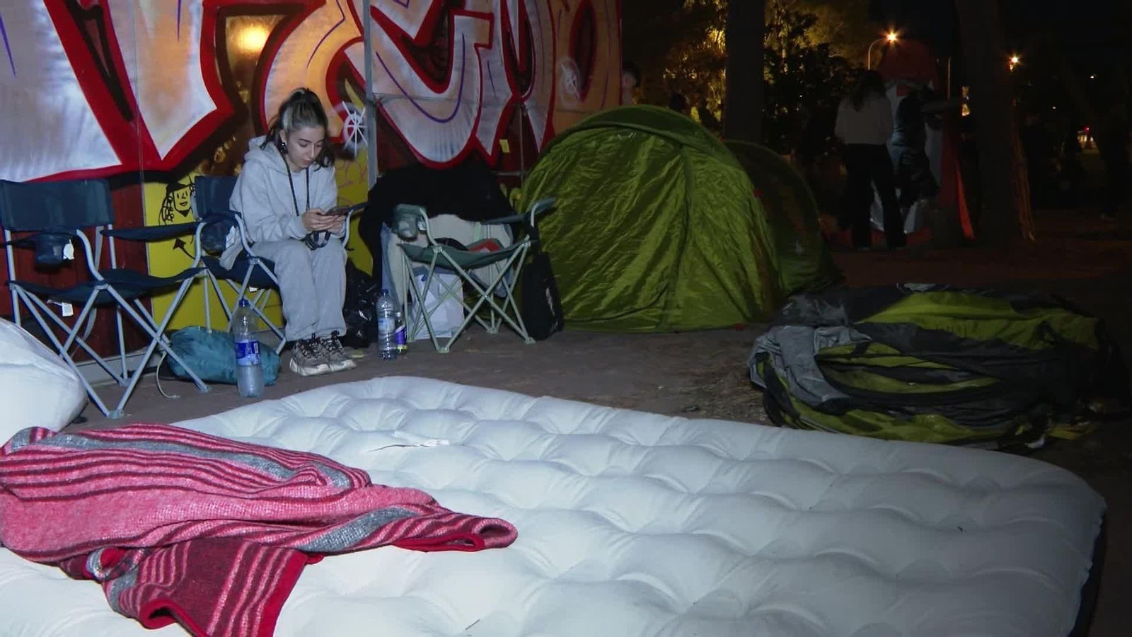 M070-BARCELONA AMBIENTE LADY GAGA TARDE