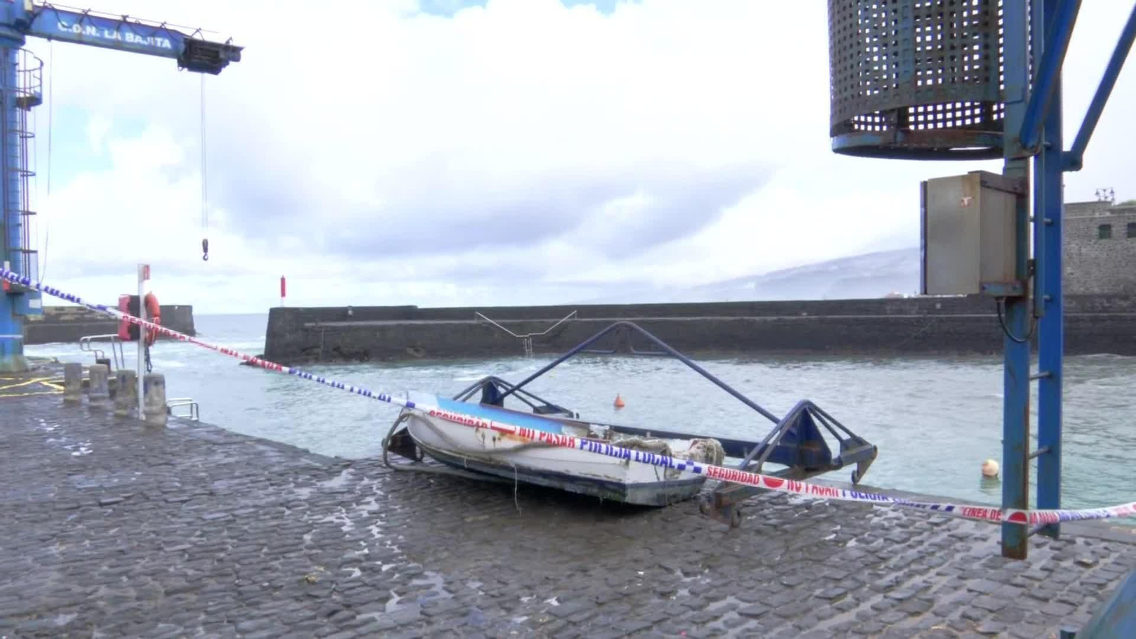 D011-TENERIFE GOLPES DE MAR