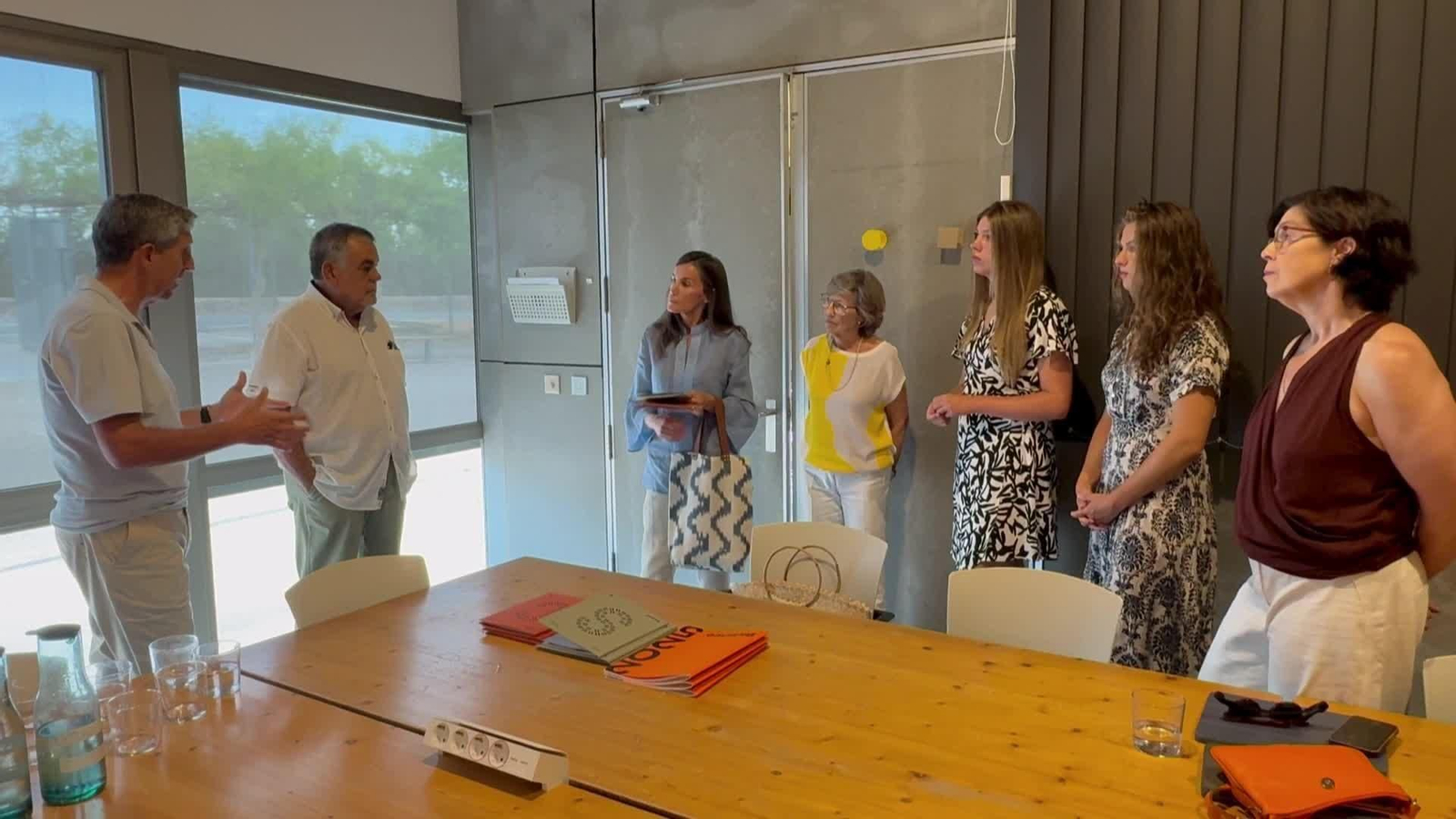V044-MALLORCA VISITA REINA FUNDACION