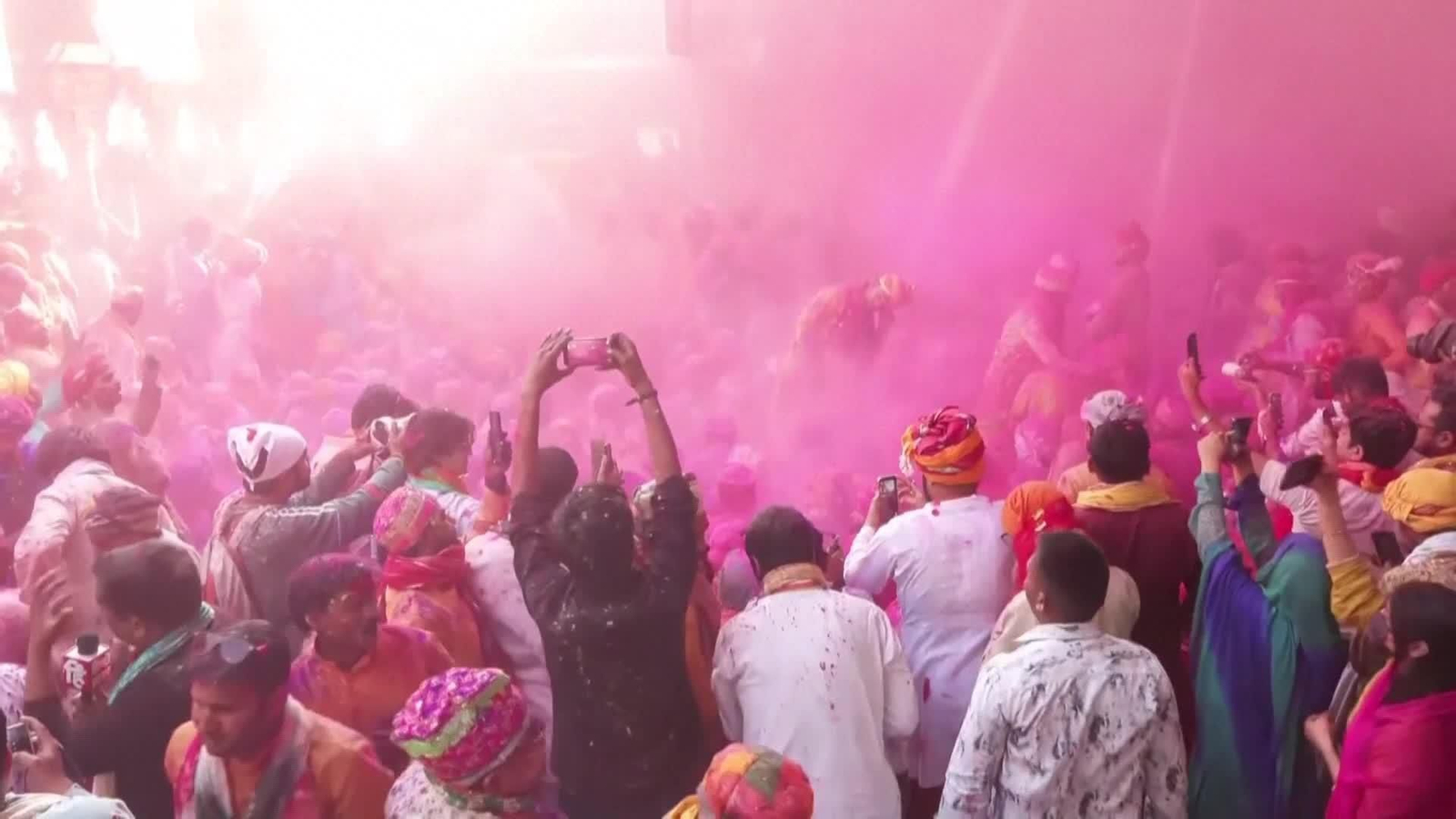 va india precelebracion del holi en uttar pradesh