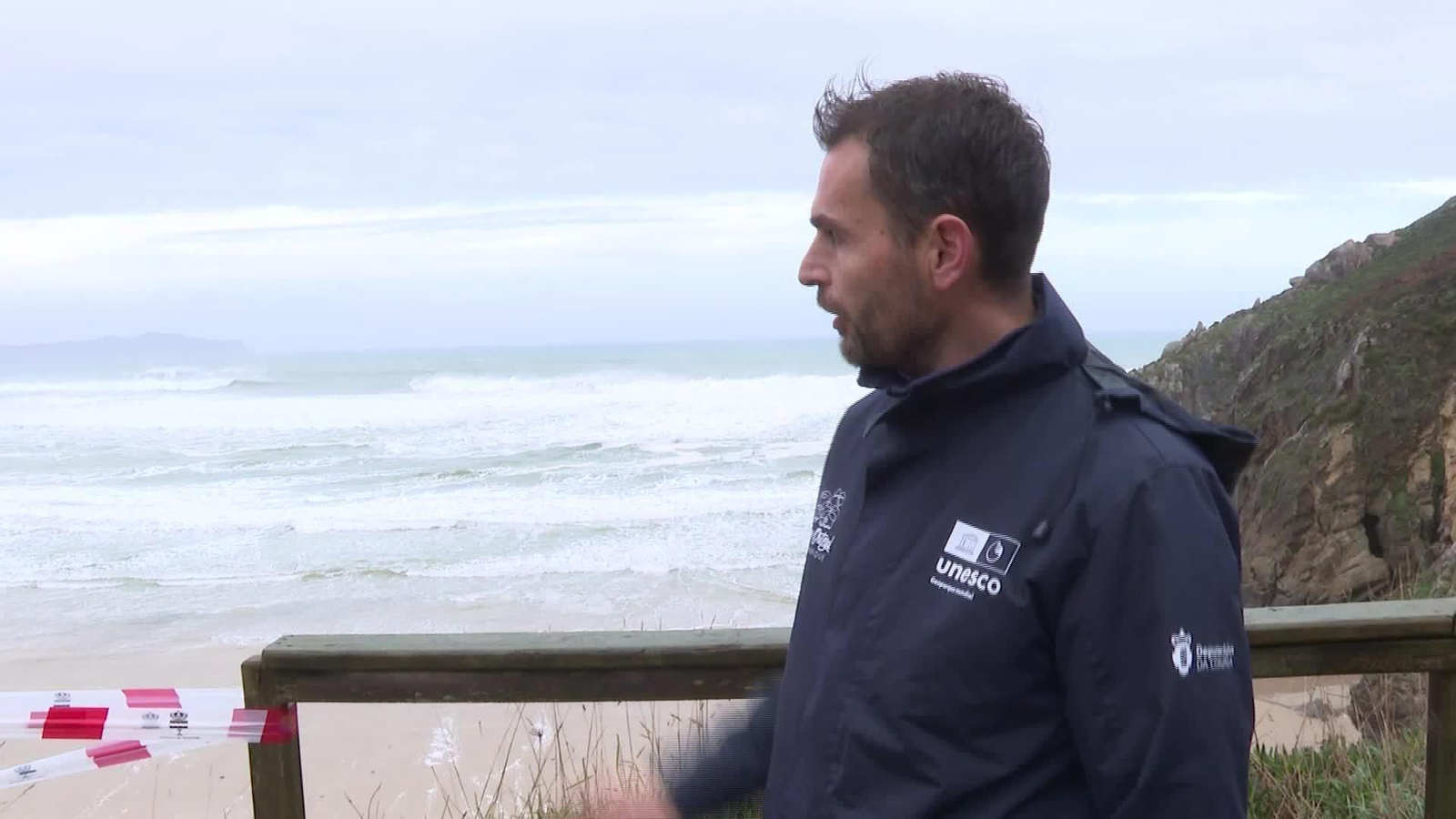 M060-A CORUÑA DERRUMBE ACANTILADO VALDOVINO