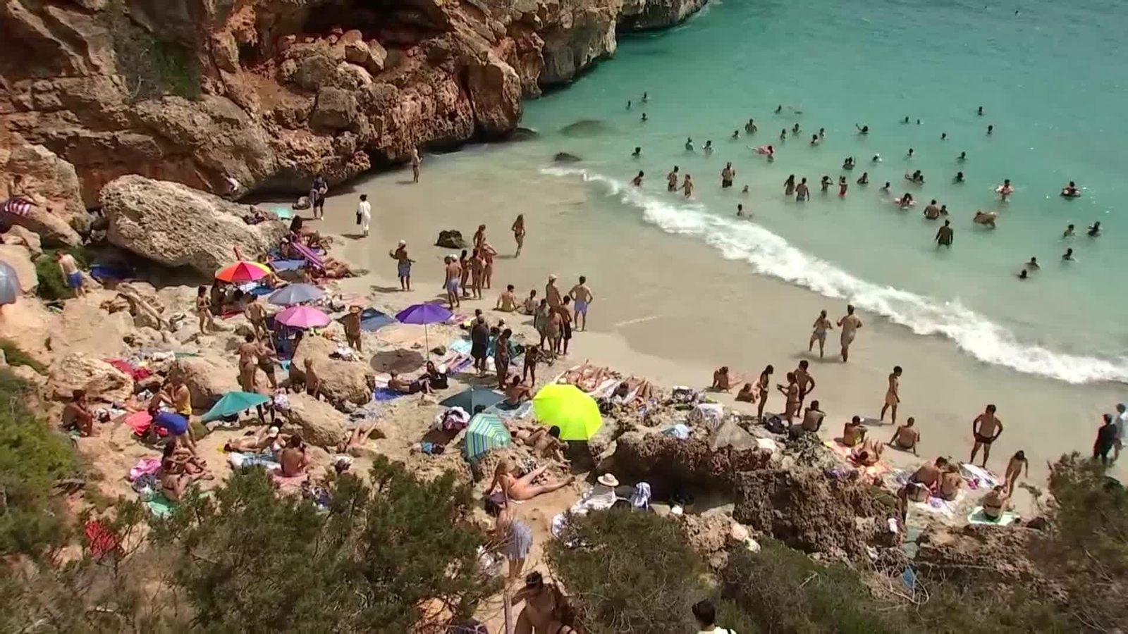 Las redes sociales convierten lugares paradisiacos en auténticos hormigueros