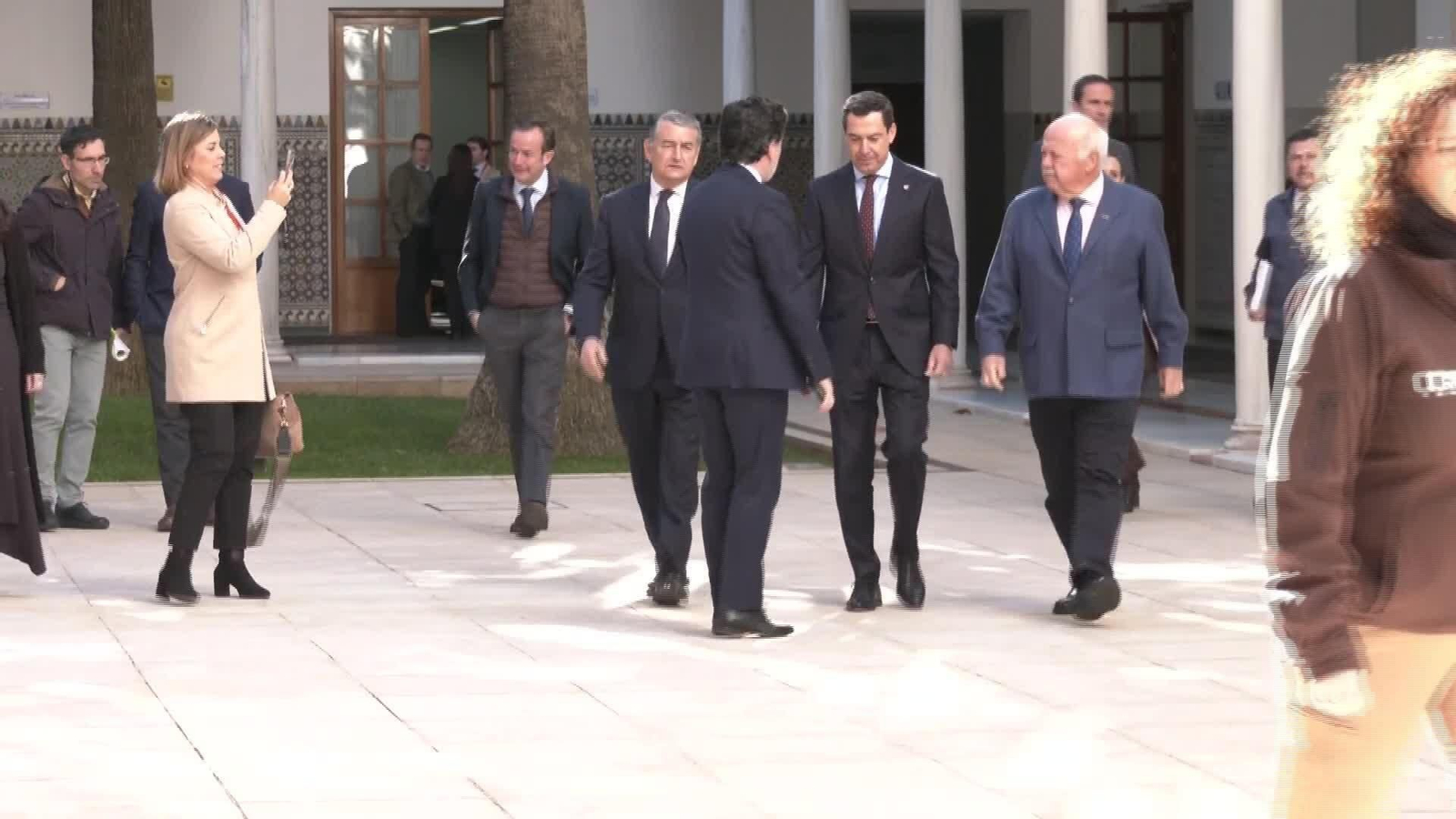 J050-SEVILLA JUANMA MORENO