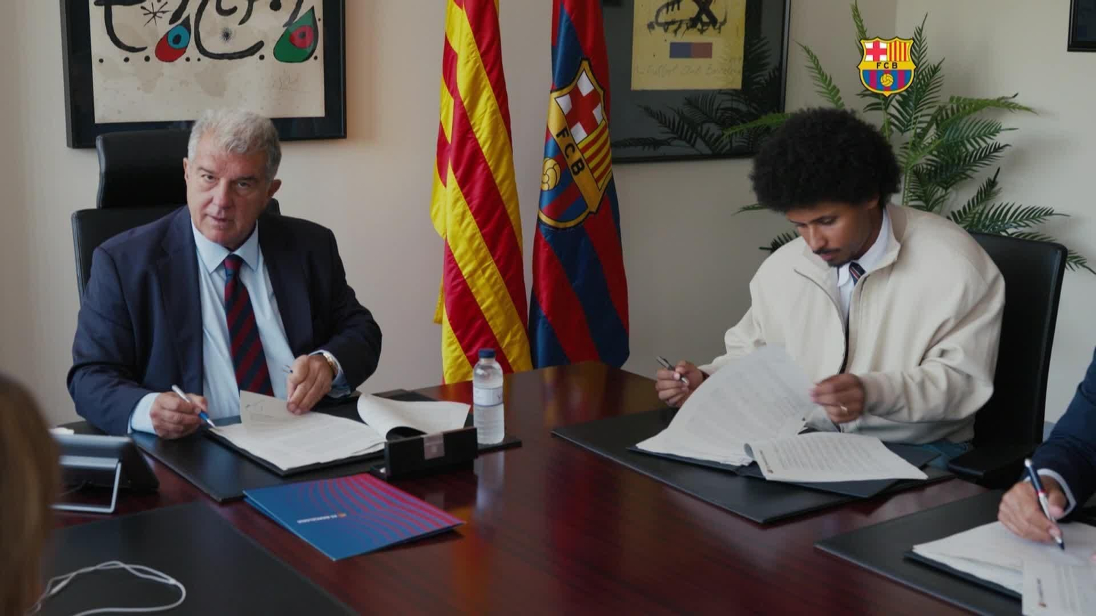 J042-BARCELONA ADEYEMI PRESENTADO