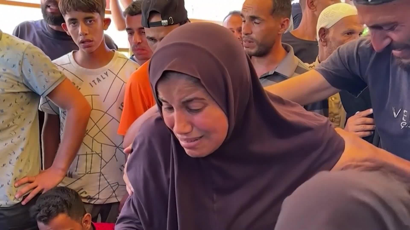 va palestinos lloran muertos tras ataque israel