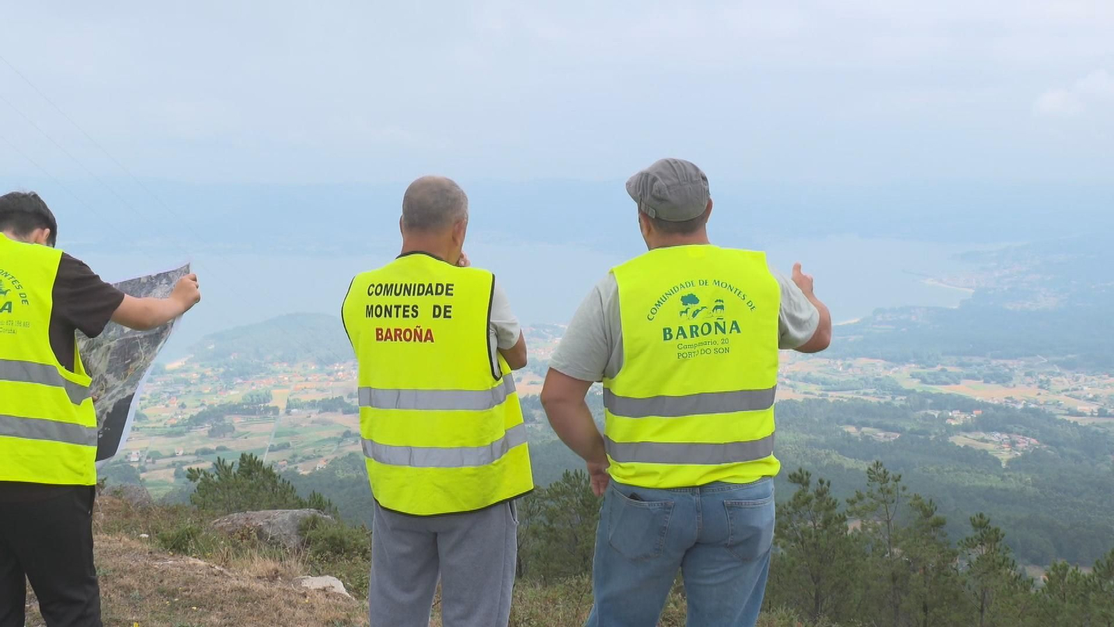 Voluntarios vigilan el monte gallego ante el riesgo extremo de incendios