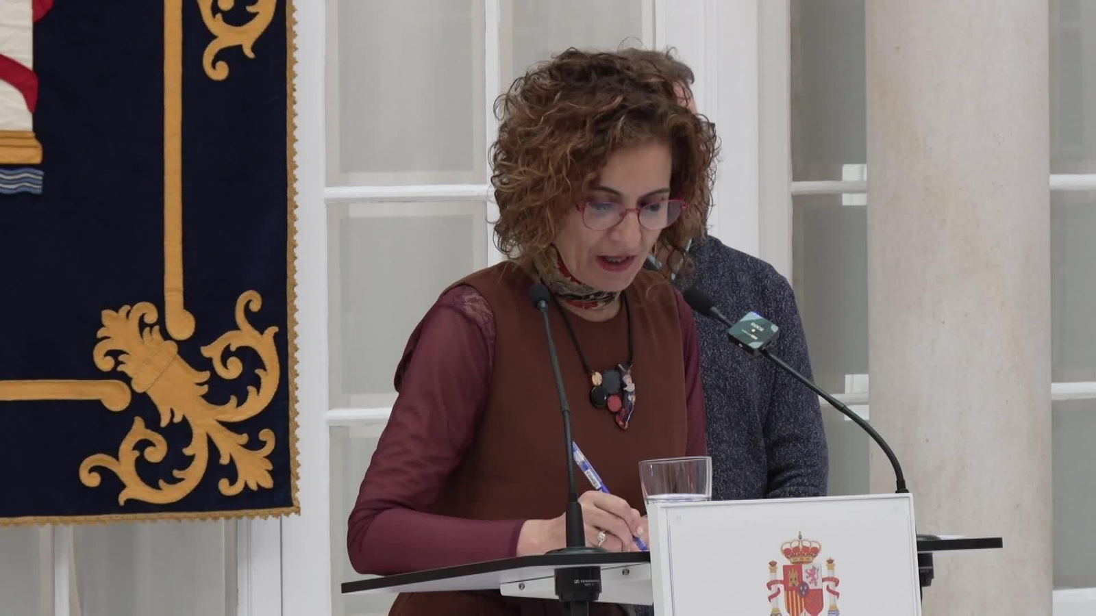 J034-SEVILLA MJ MONTERO CON DELEGADO GOB