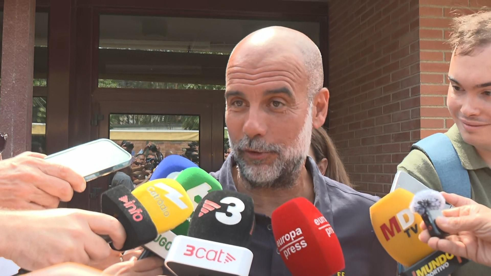 Guardiola: "Bernardo Silva es demasiado bueno"