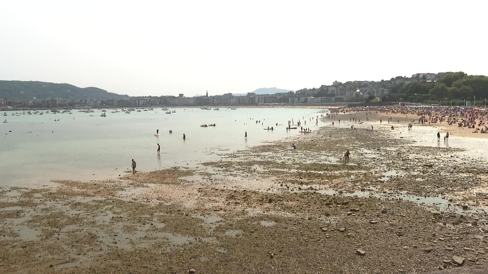 D028-SAN SEBASTIAN ESCOMBROS PLAYA ONDARRETA