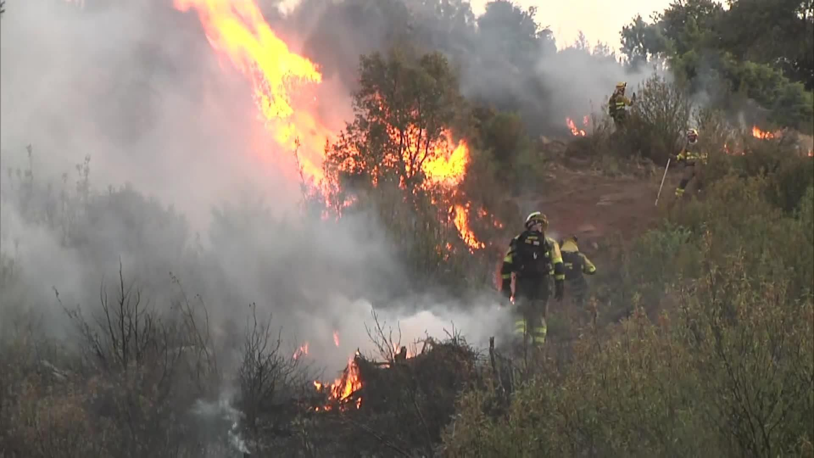 La Comunidad Valenciana sigue en riesgo máximo: El incendio en Ibi ya está estabilizado y el de Villena perimetrado