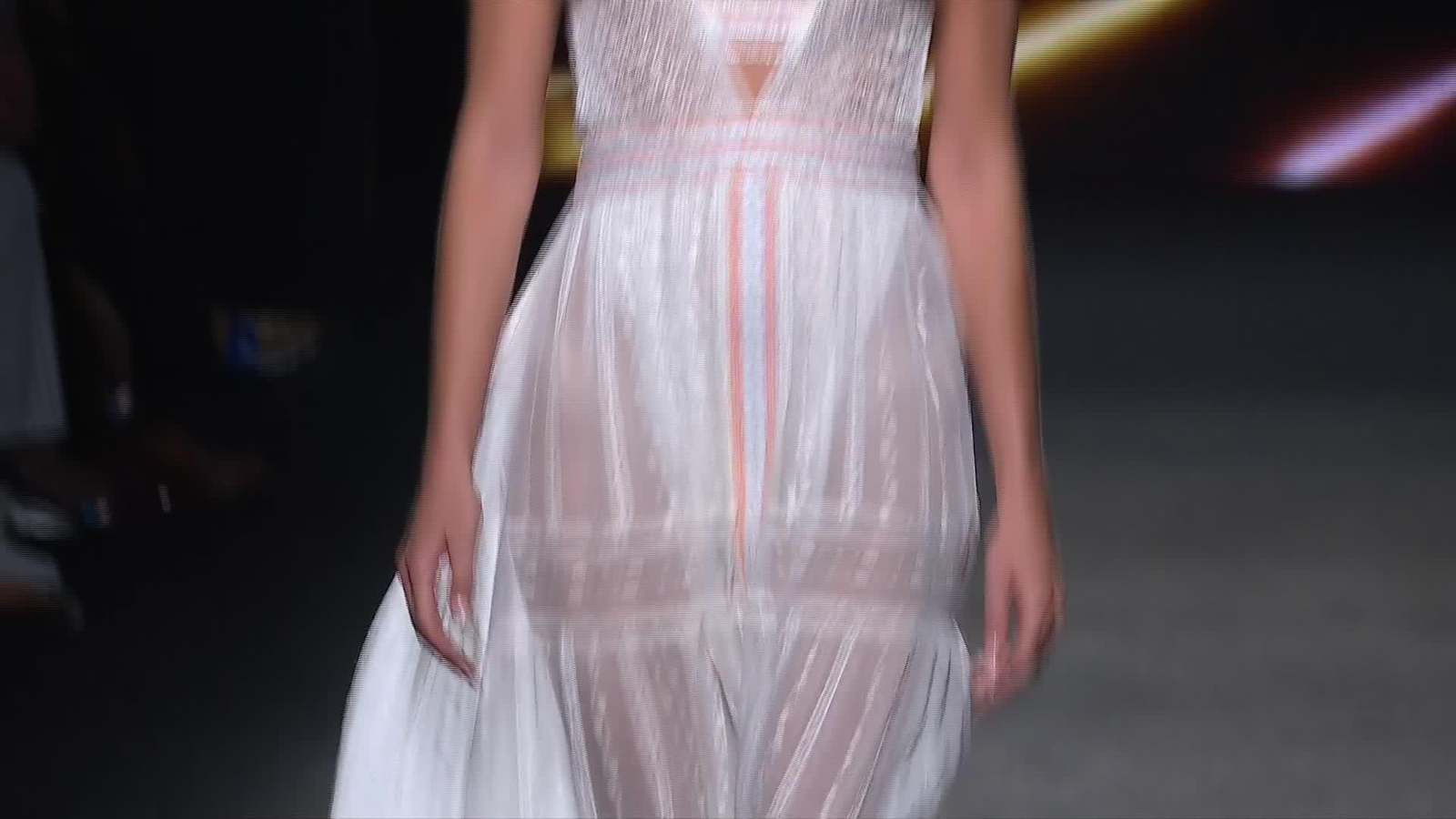 V071-MADRID FASHION WEEK CUSTO