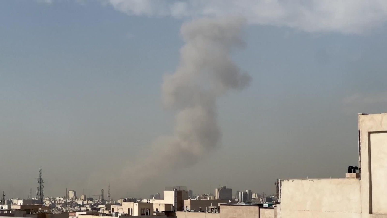 S002-IRAN TEHERAN HUMO TRAS ATAQUES AMERICANOISRAELIES