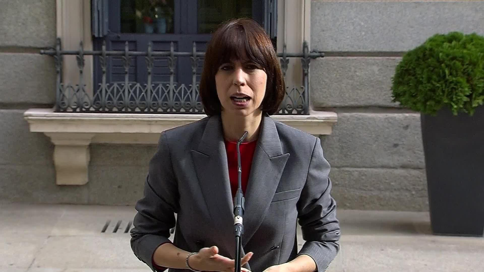 L075-MADRID CANUTAZO DIANA MORANT SOBRE MAZON