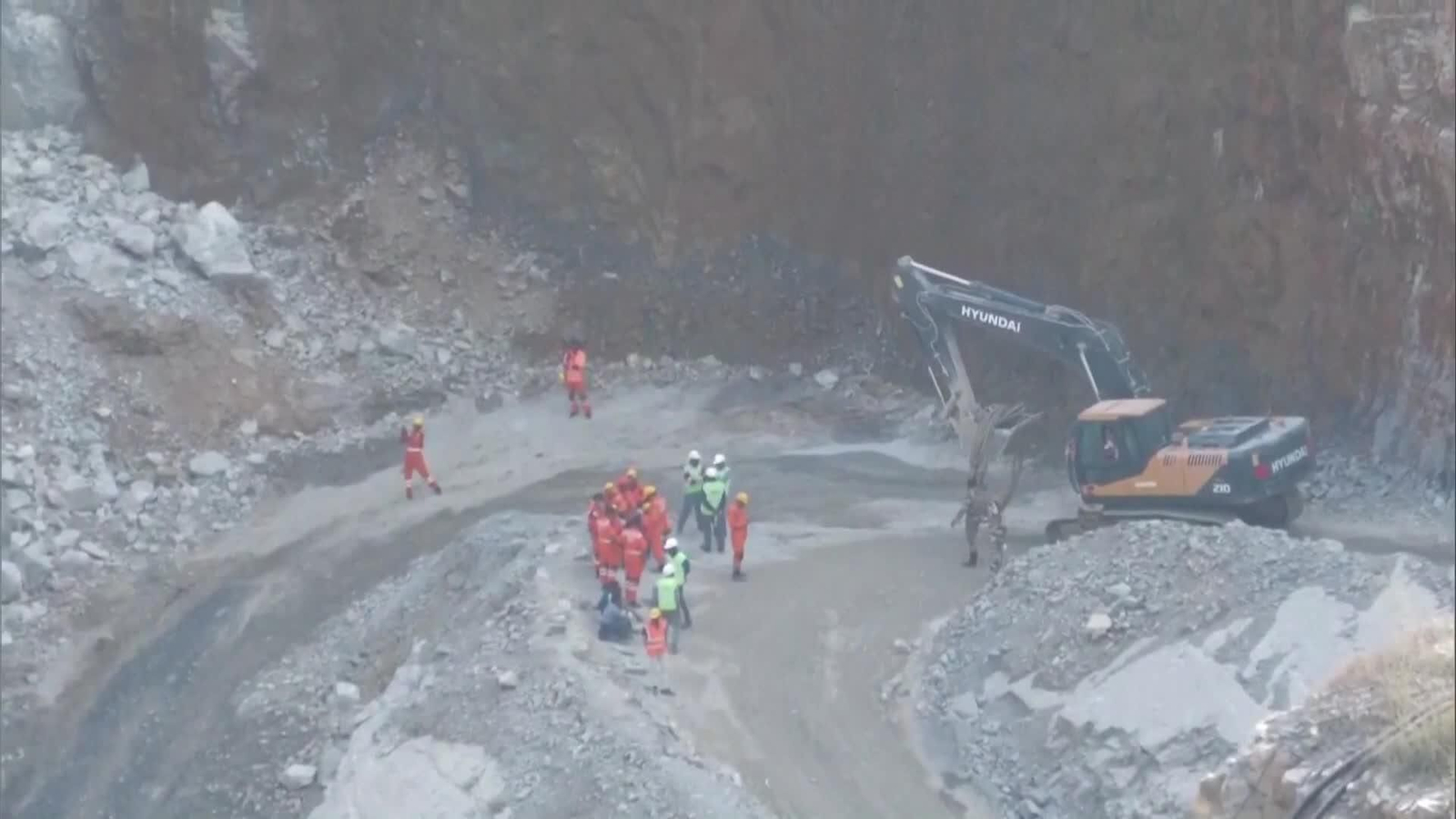 va derrumbe mina india