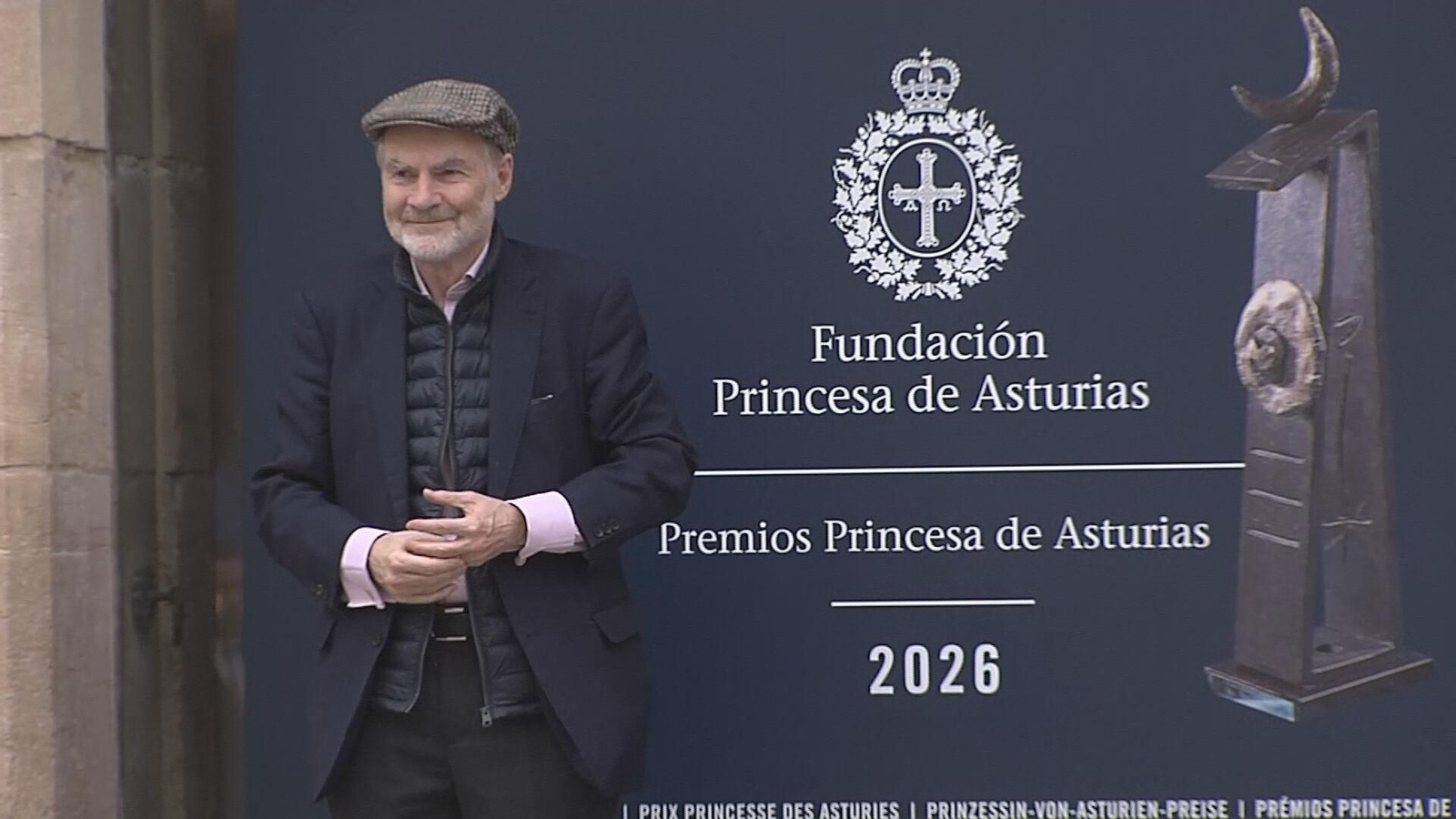 M072-OVIEDO LLEGADA PREMIO PRINCESA ASTURIAS CIENCIAS SOCIALES
