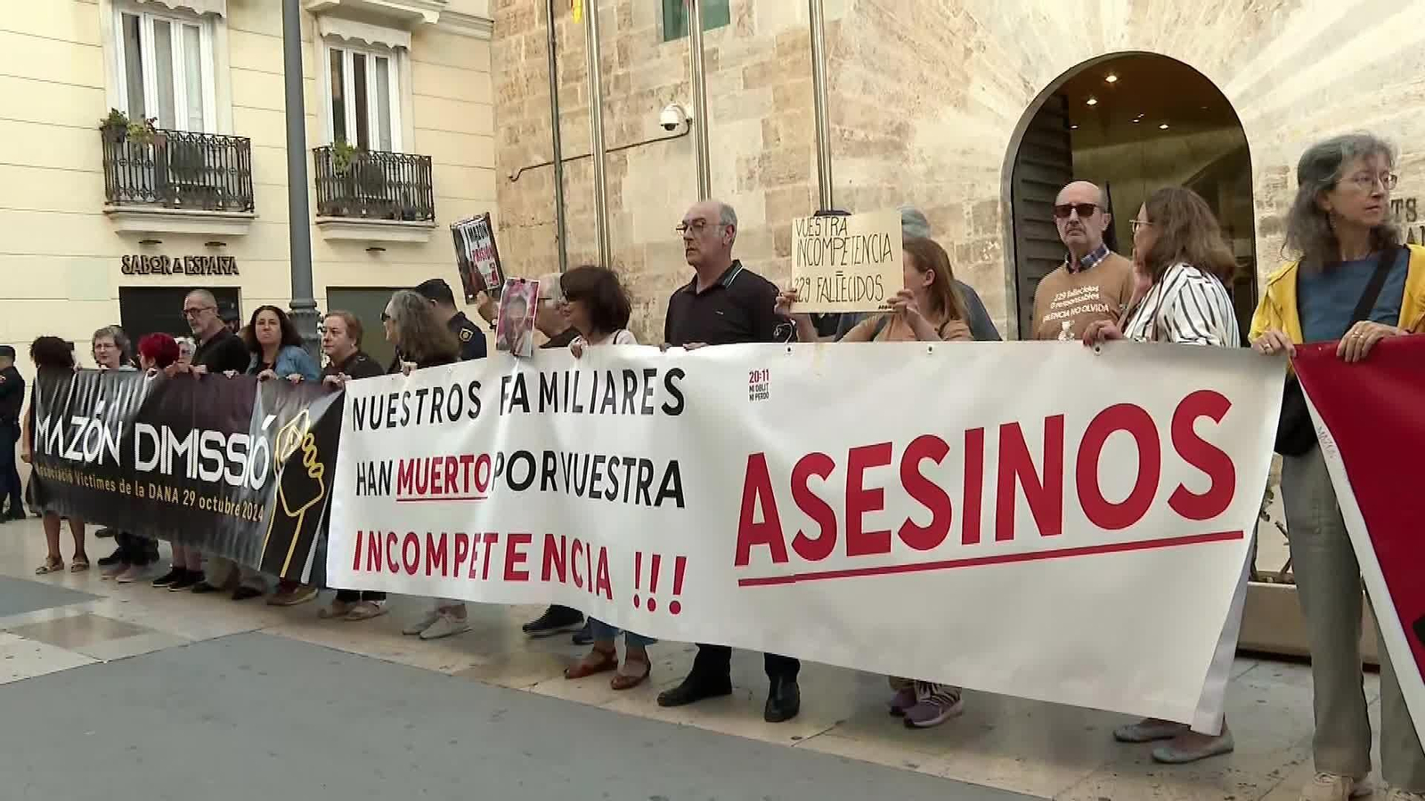 X001-EDI-VALENCIA PROTESTAS CONTRA MAZON