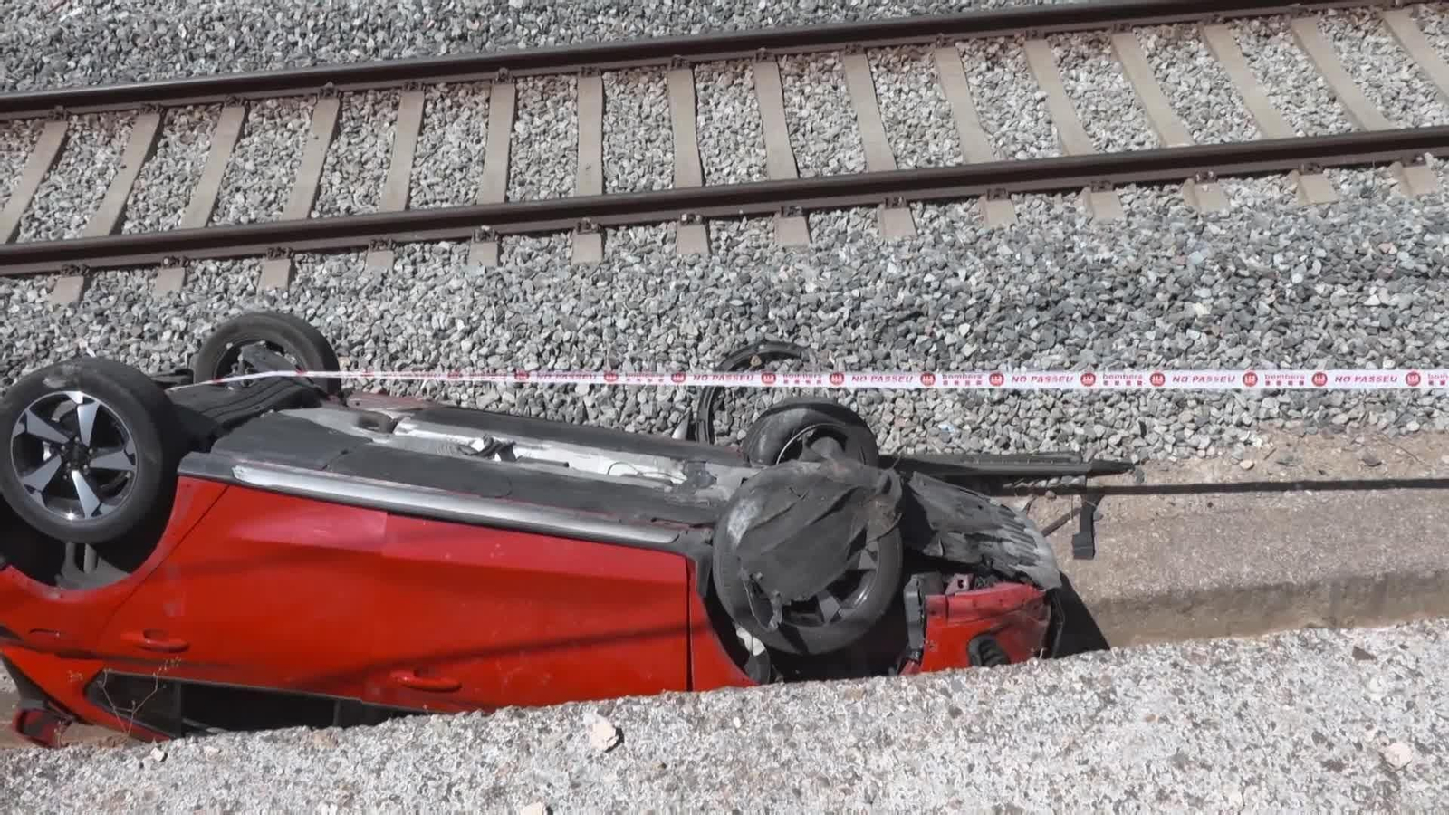 va coches vias del tren
