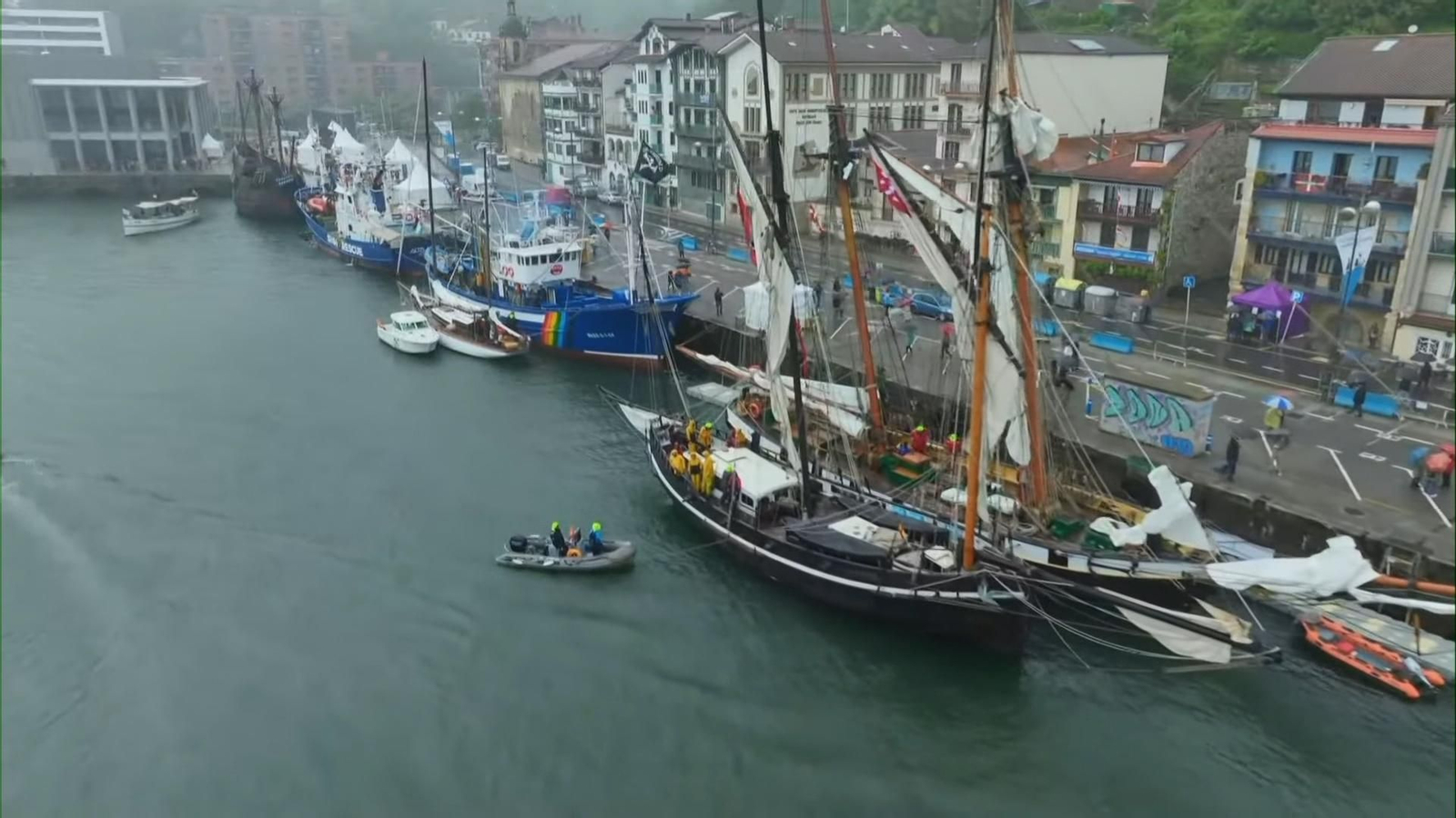 J074 SAN SEBASTIAN FESTIVAL MARITIMO PASAIA frame 6719