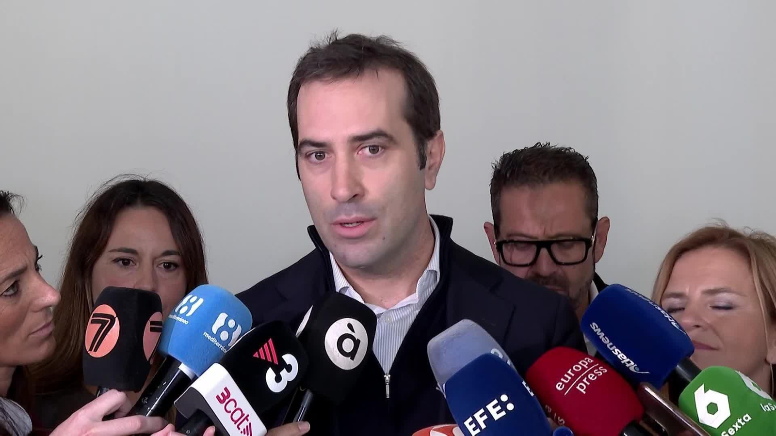 va cuerpo sobre junts