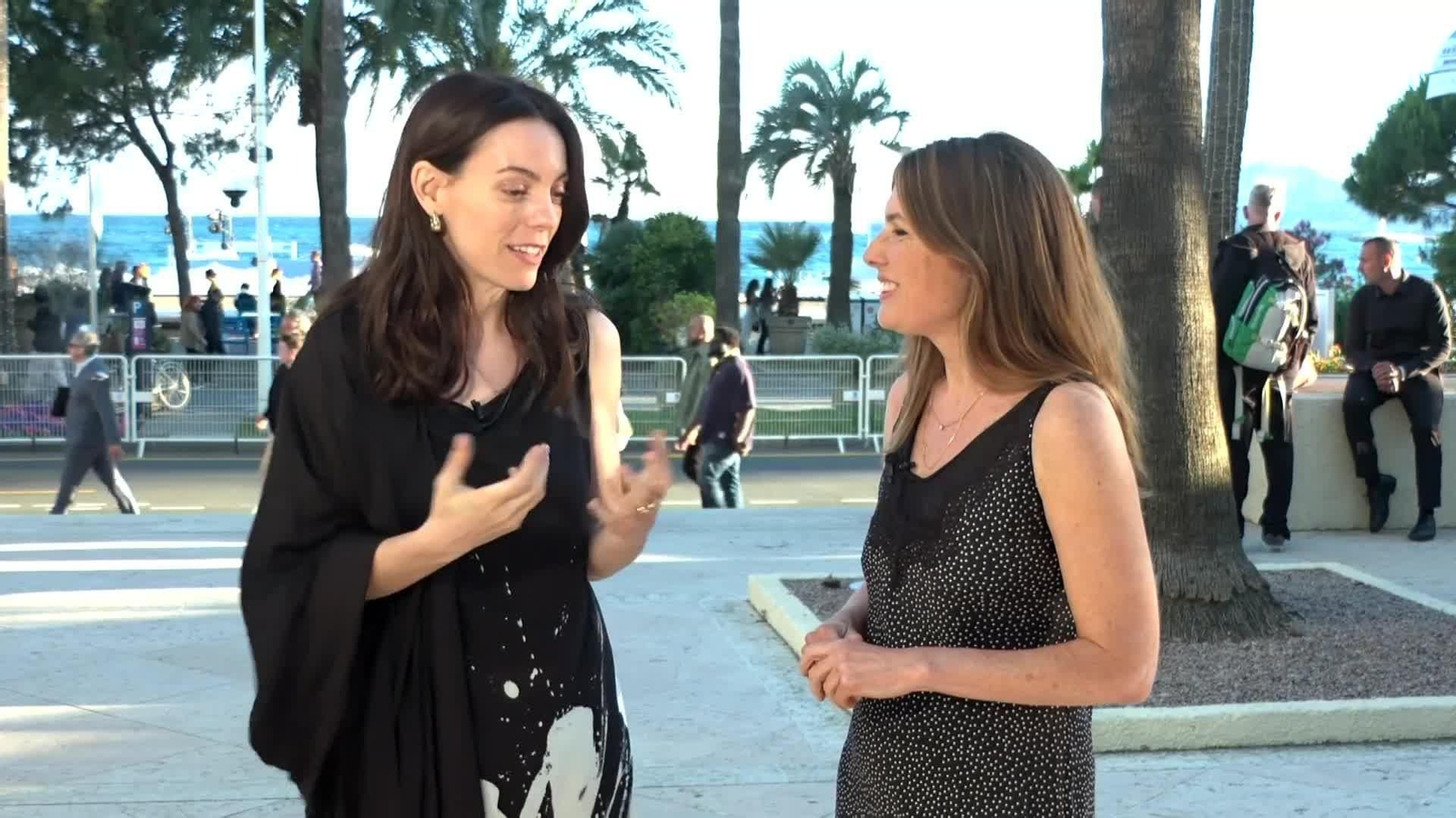 web dos mujeres okokok