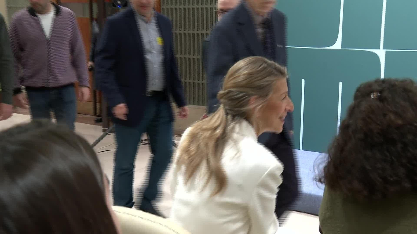 V057-MADRID ACTO YOLANDA DIAZ SMI OK