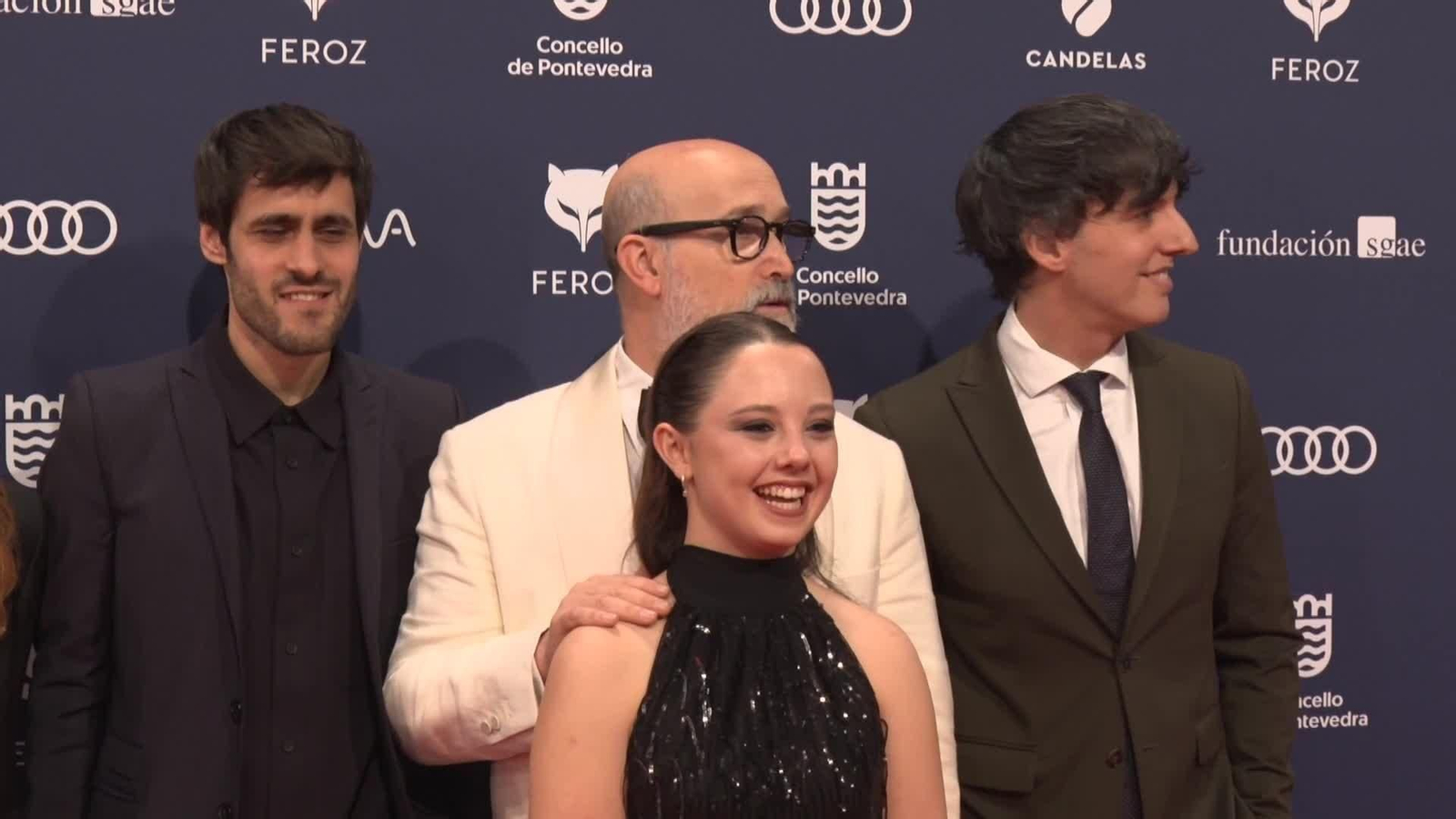 va premios feroz alfombra