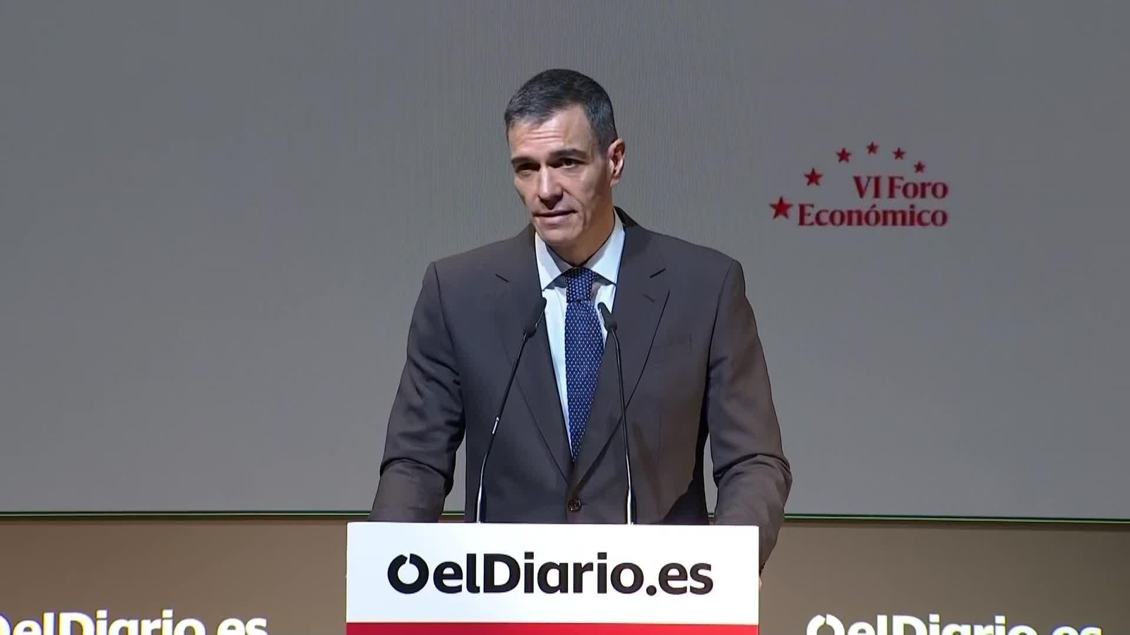 va pedro sanchez en foro economico