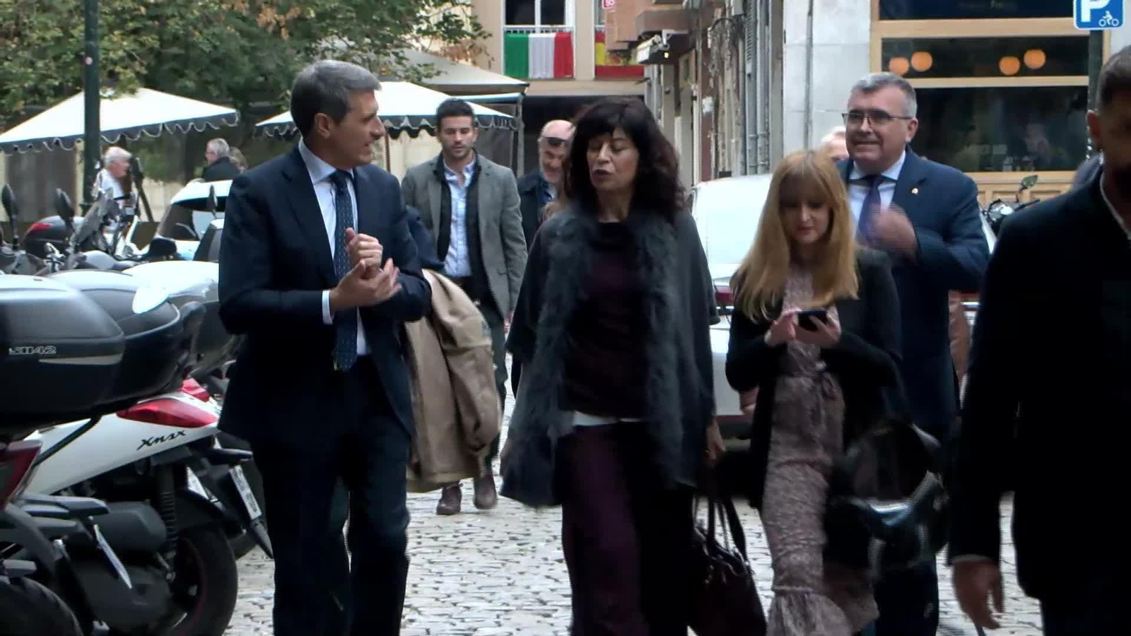 J040-GRANADA ANA REDONDO