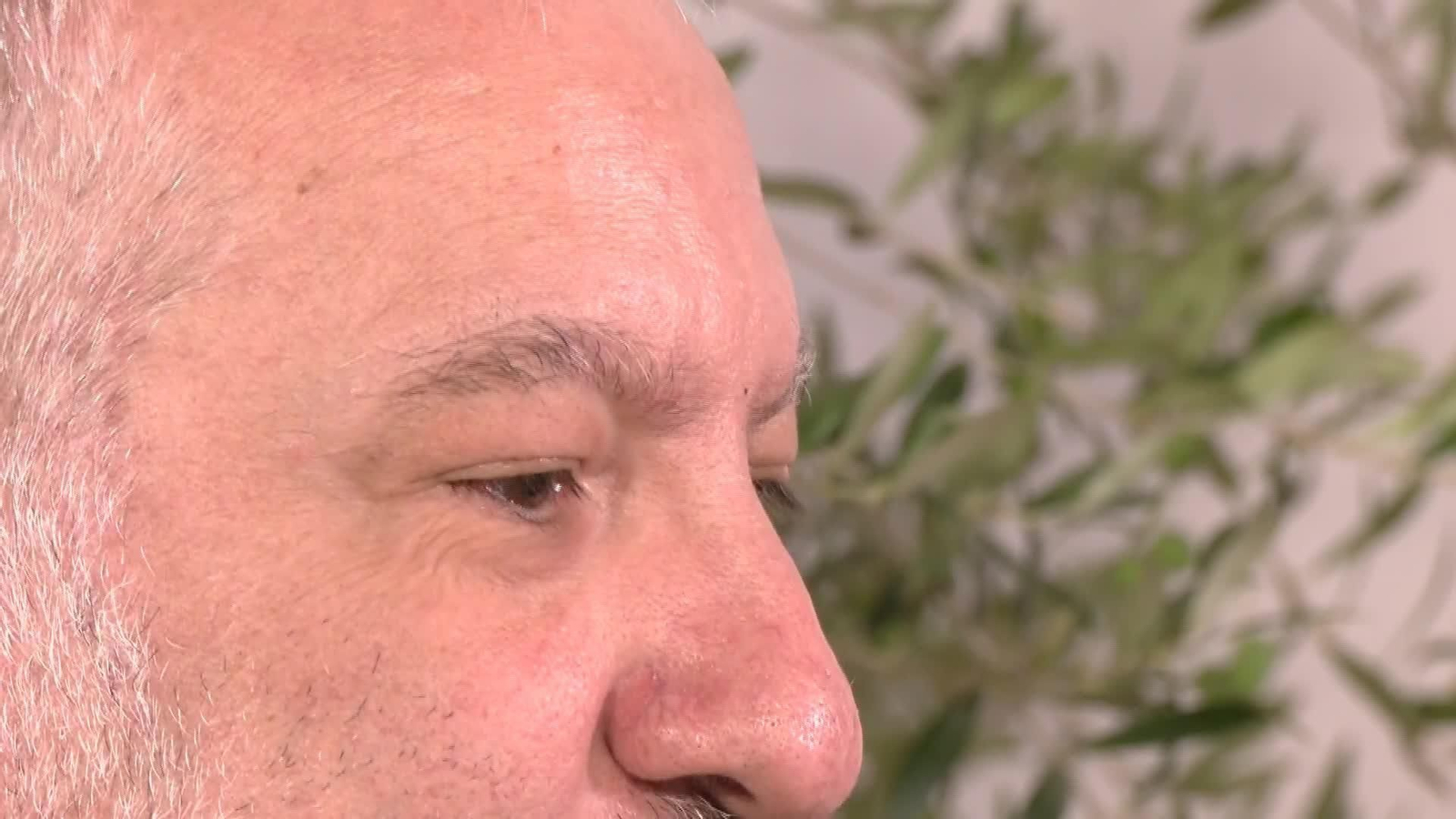 S045-GRANADA ENTREVISTA A SPENCER TUNICK TRAS NUEVA OBRA