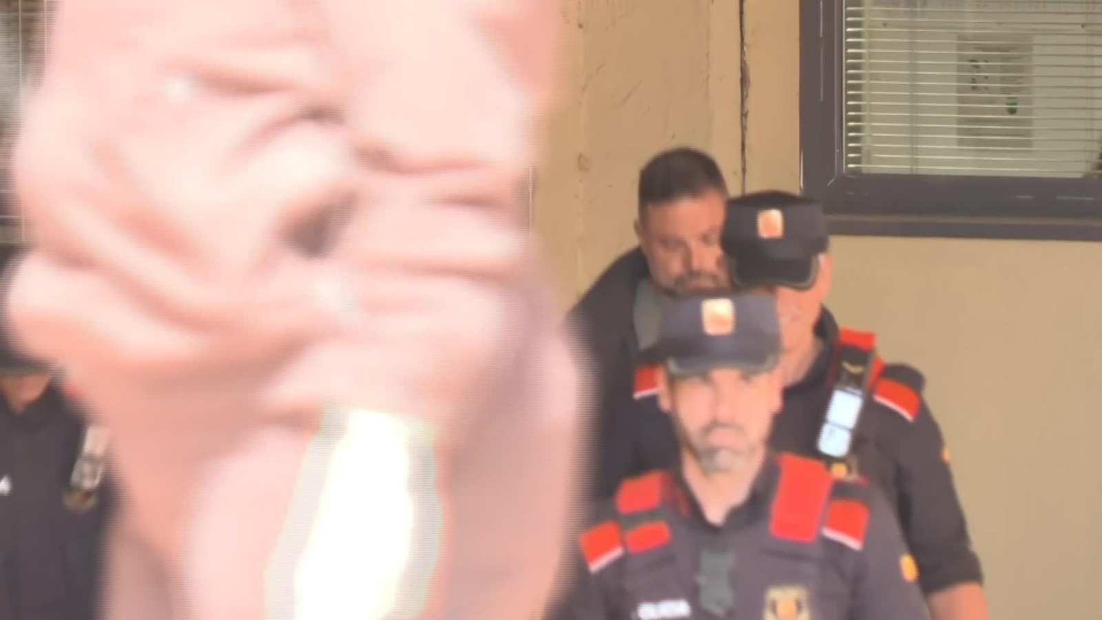 M067-EDI BARCELONA DETENIDO HIJO DUEÑO MANGO