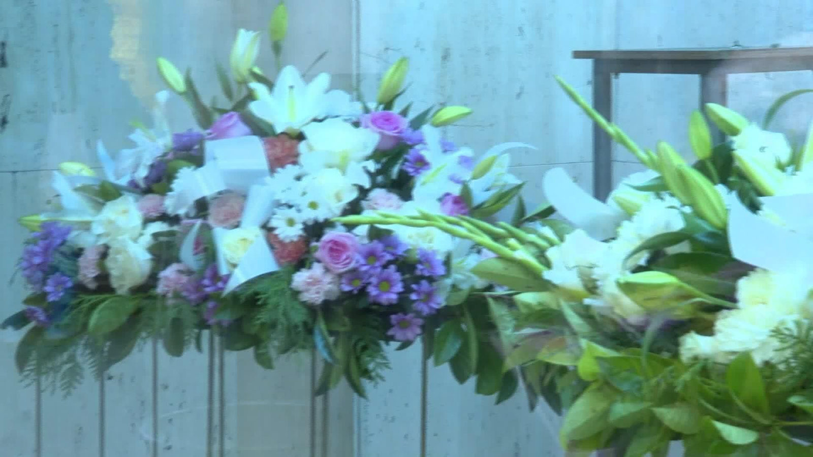 S039-BARCELONA VENTA FLORES DIA TODOS LOS SANTOS