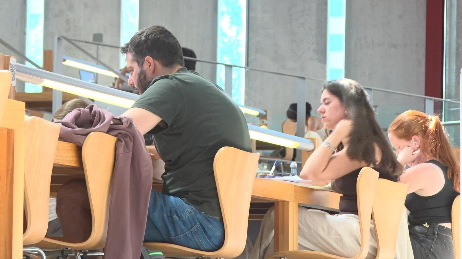 D024-A CORUÑA ESTUDIANTES BIBLIOTECA PAU