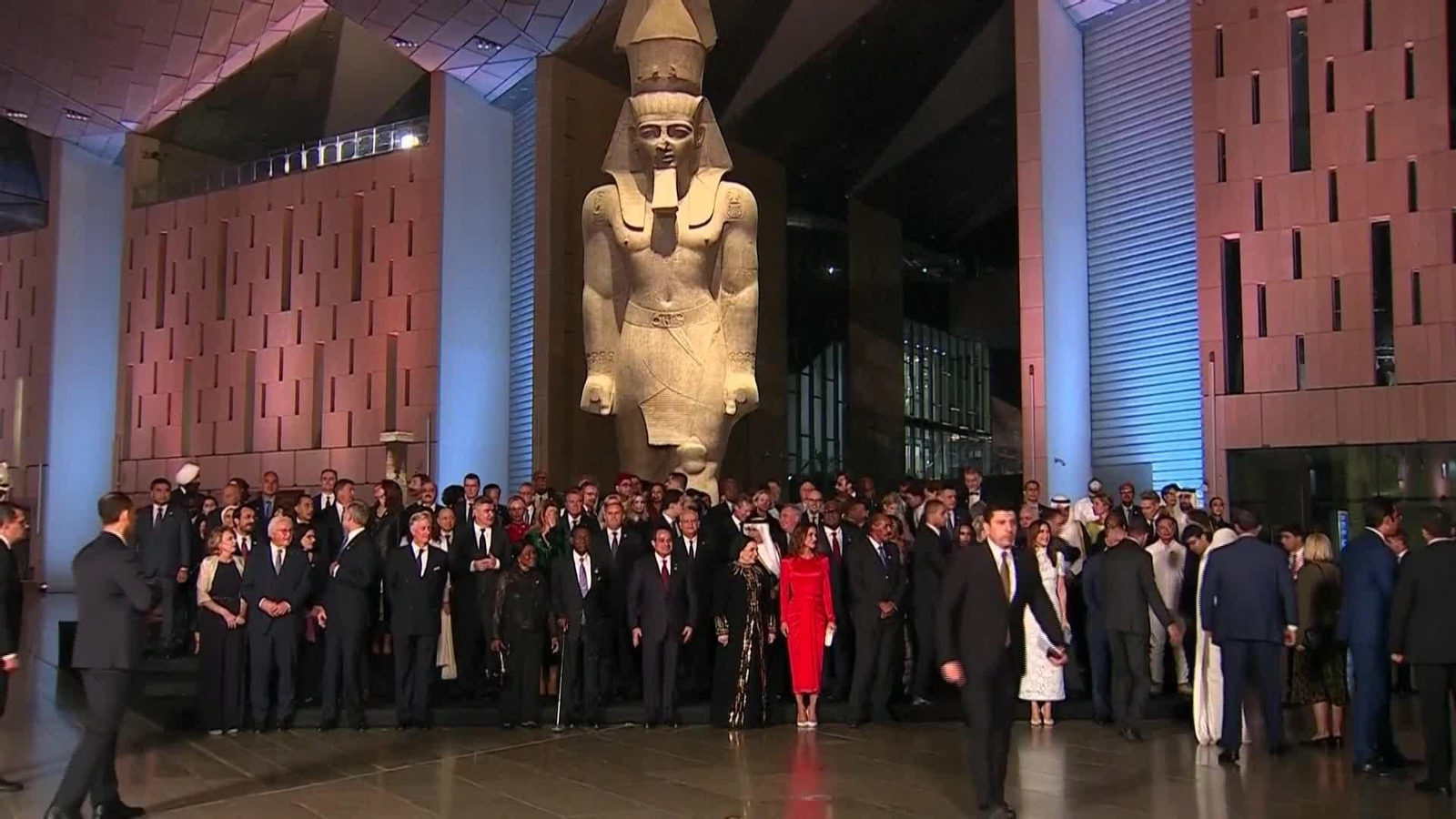 D005-EGIPTO TOUR AUTORIDADES MUSEO EGIPCIO