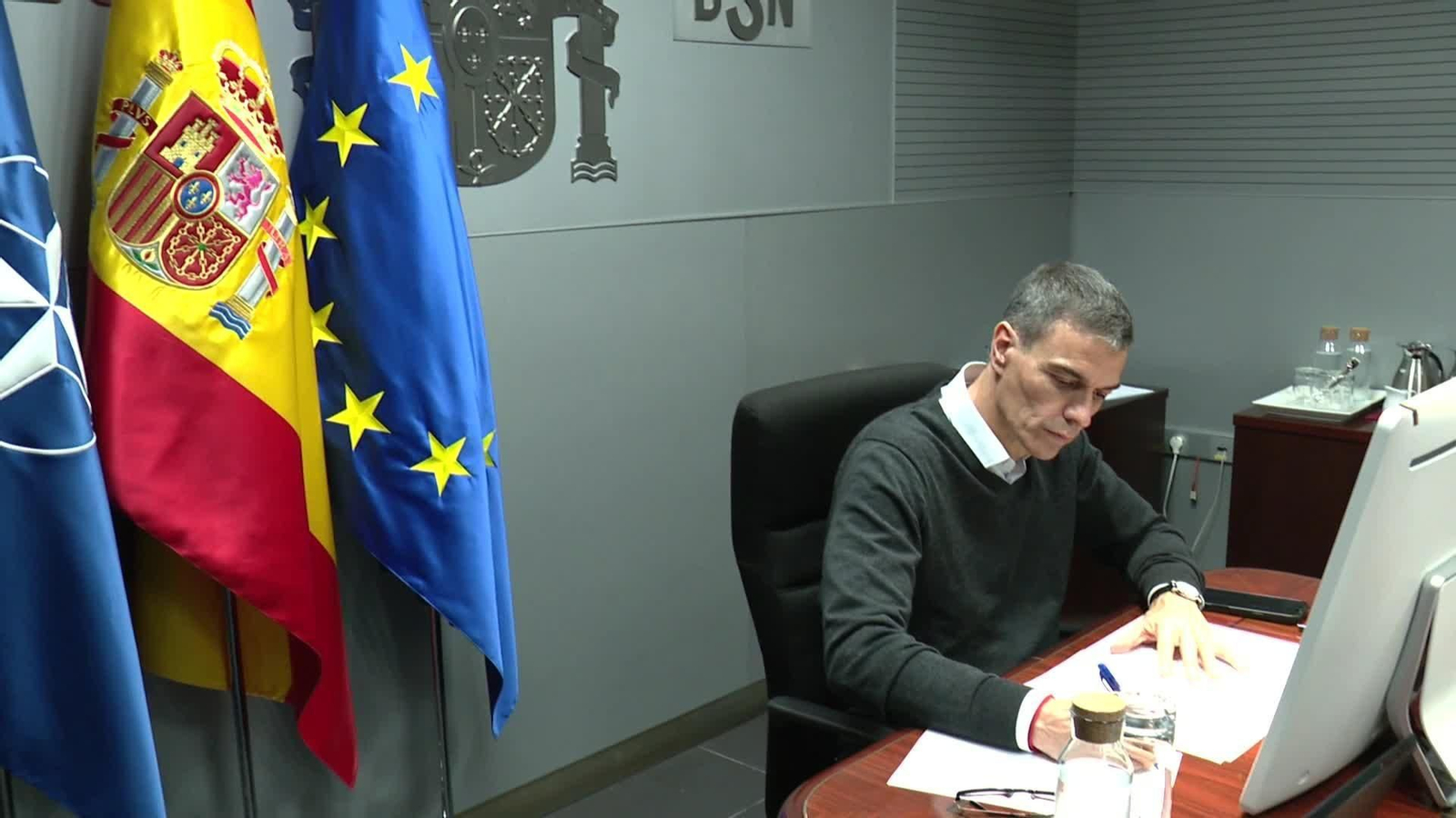 J080-MADRID REUNIÓN SANCHEZ VOLUNTARIOS UCRANIA