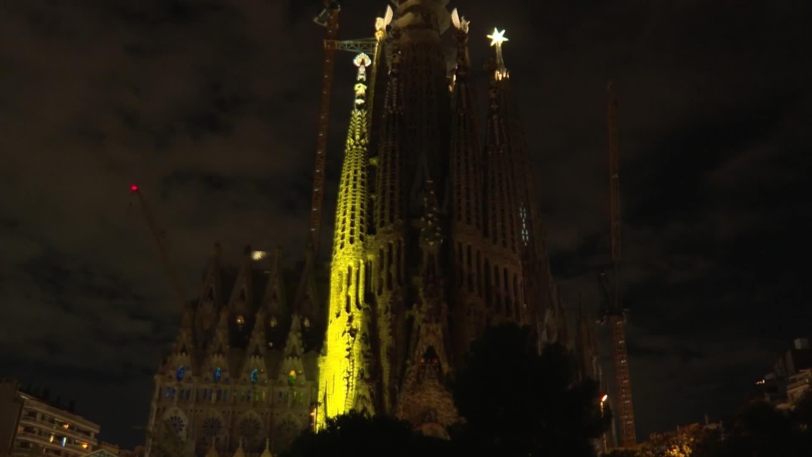 va iluminacion sagrada familia