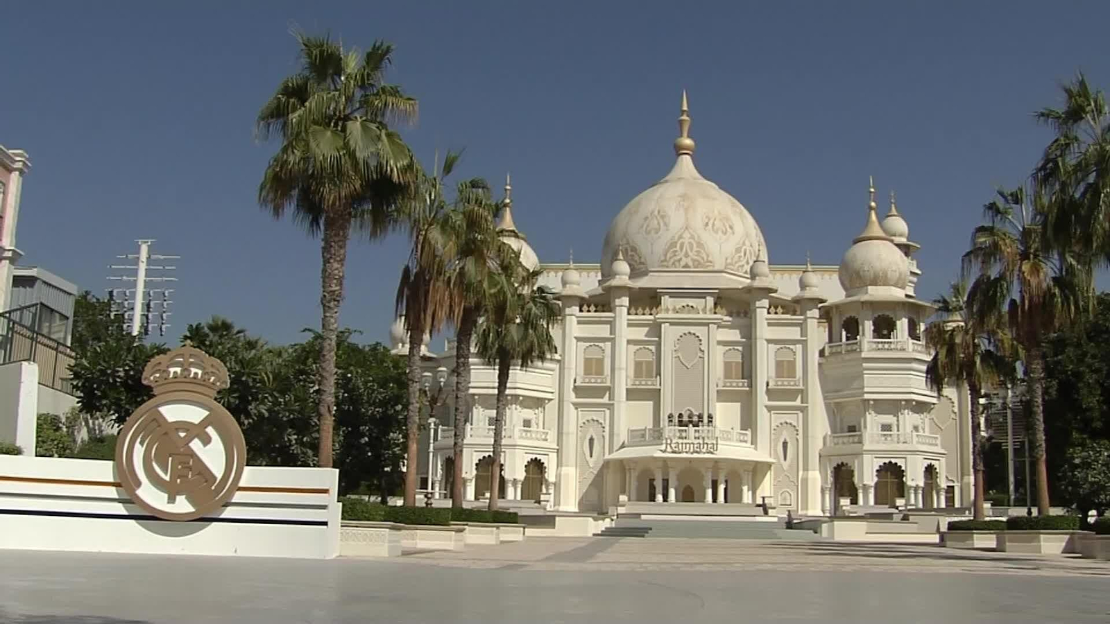 S046-DUBAI REAL MADRID WORLD PARQUE TEMATICO