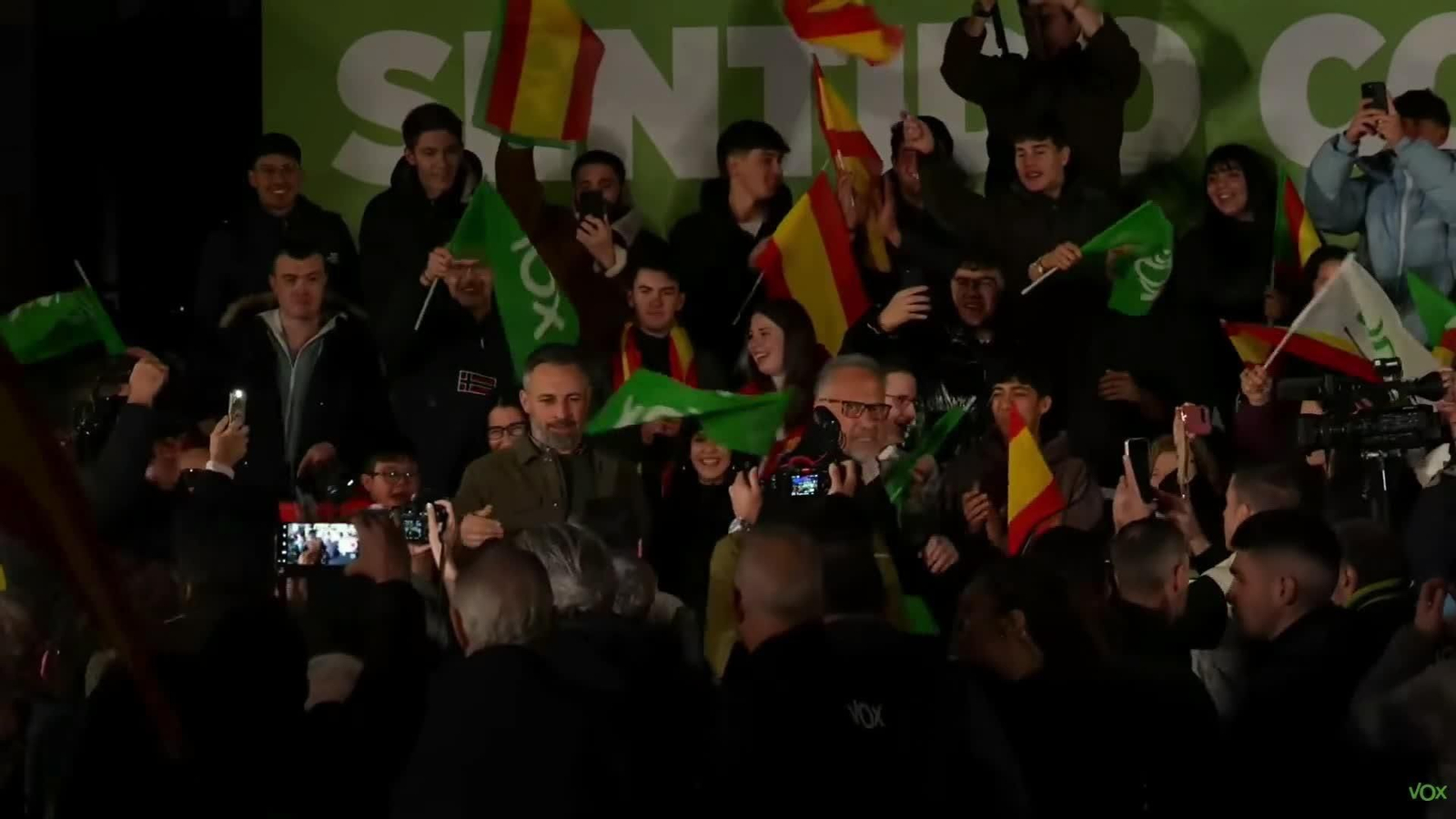 X083-PALENCIA MITIN ABASCAL TARDE