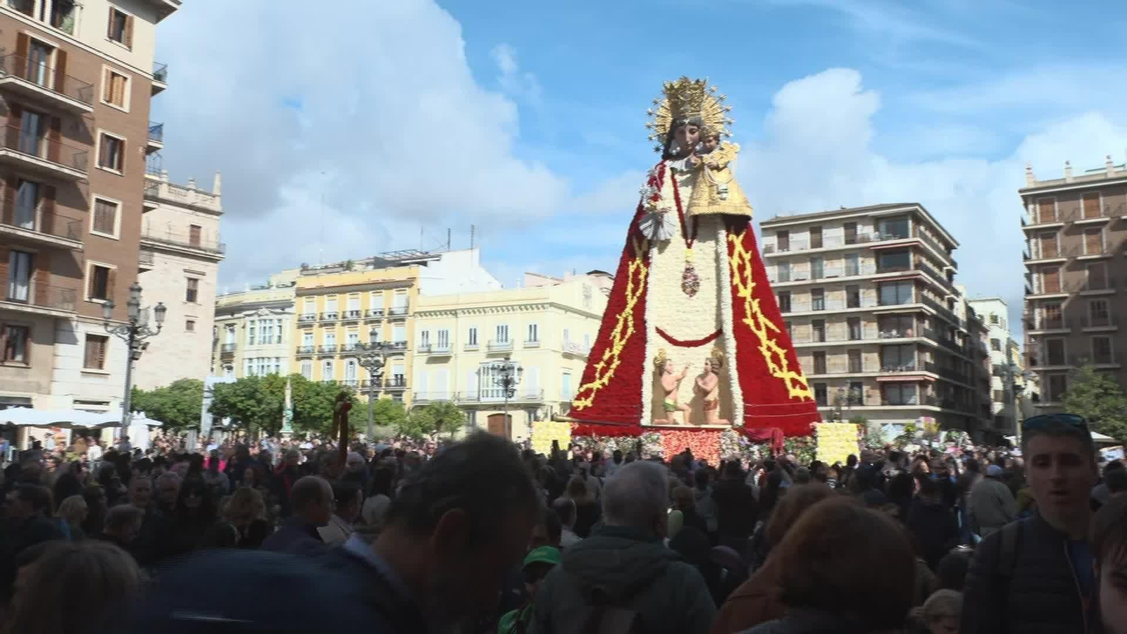 J040-VALENCIA MANTO DE LA VIRGEN