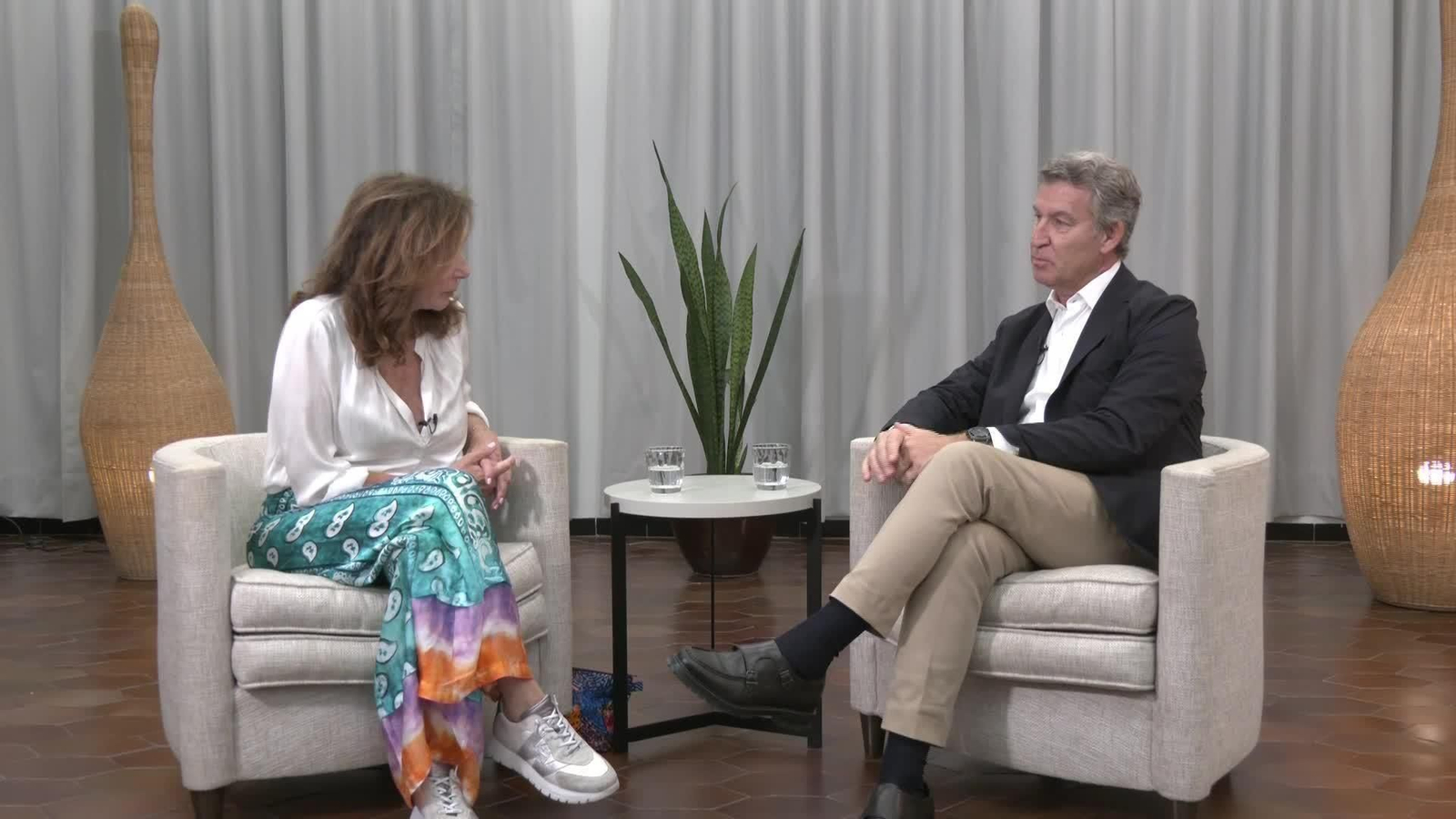L030-CEUTA ENTREVISTA FEIJOO MEDIASET