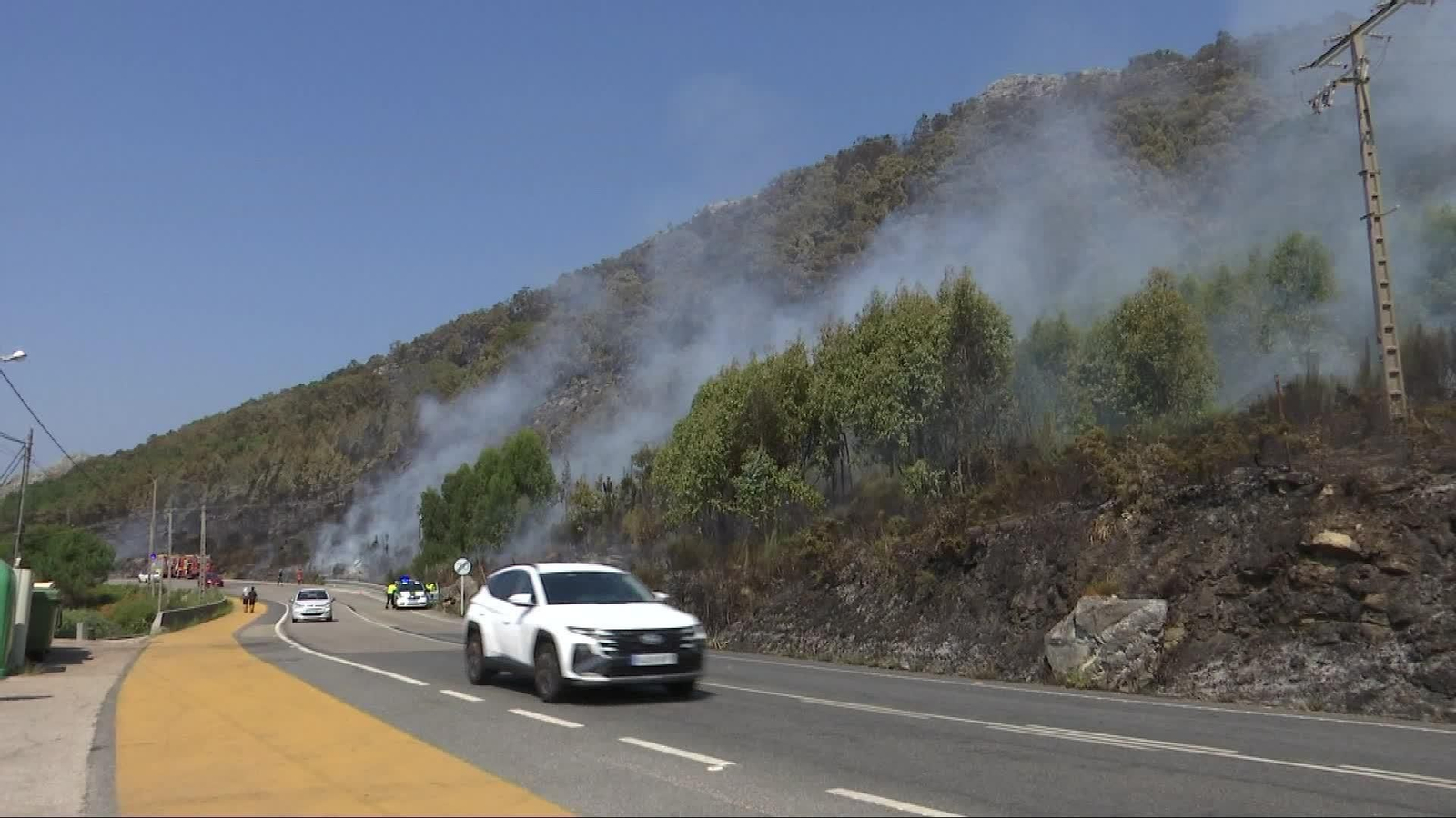 V064-PONTEVEDRA INCENDIO OIA TARDE