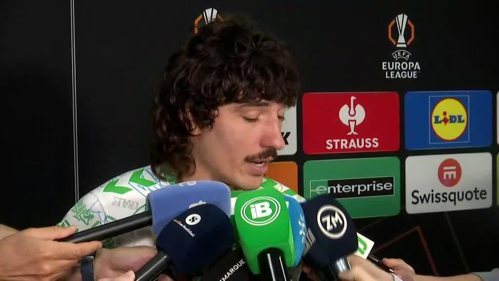 V009-SEVILLA ZONA MIXTA BETIS-BRAGA