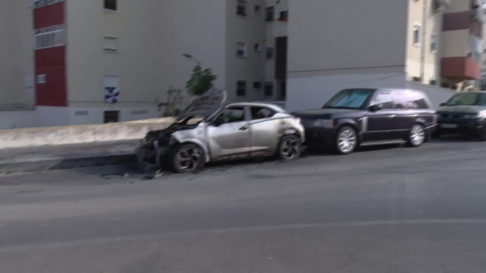 L079-CEUTA COCHES QUEMADOS TARDE