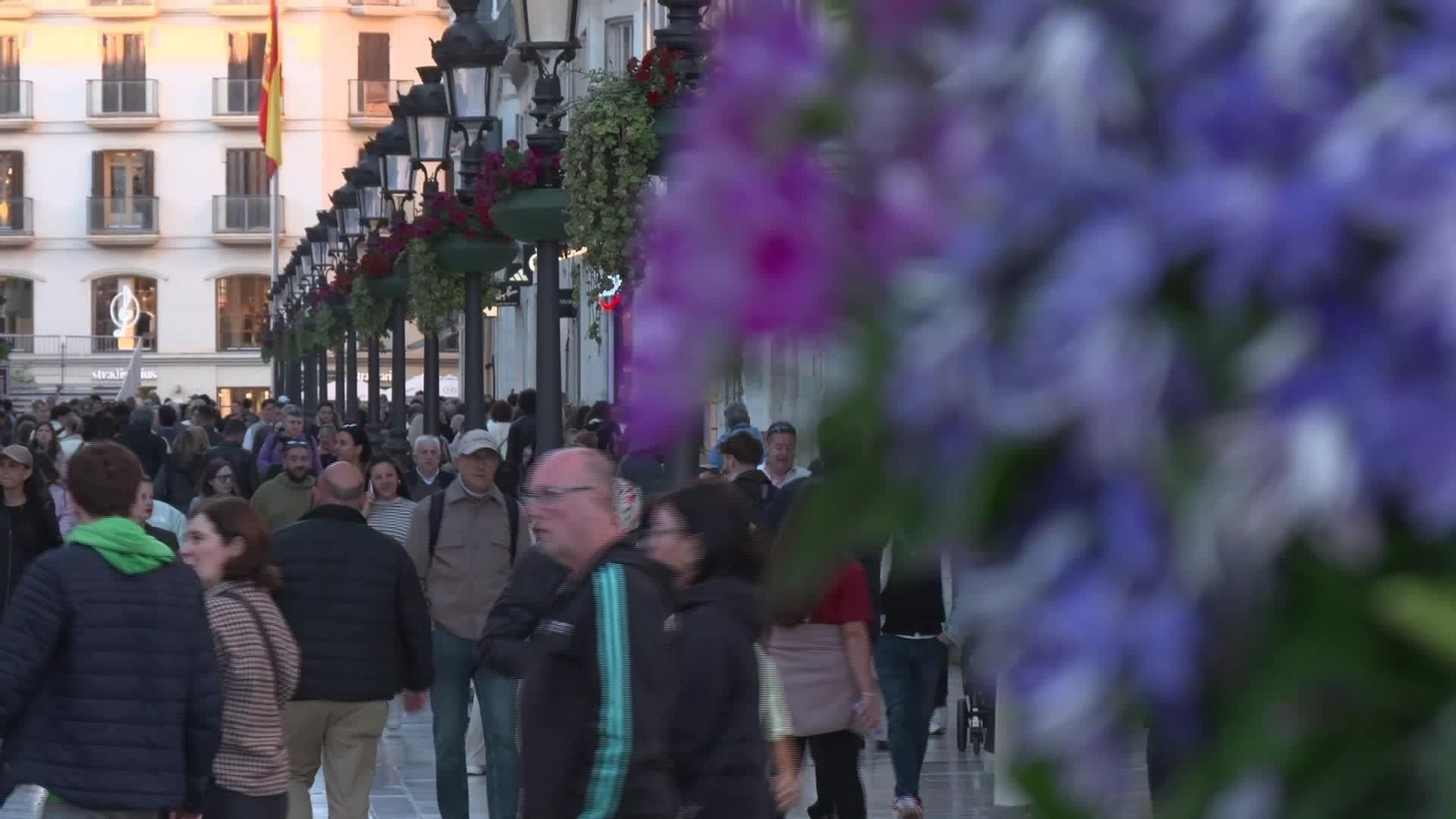 L083-MÁLAGA AMBIENTE CIUDAD SIN AVE TARDE